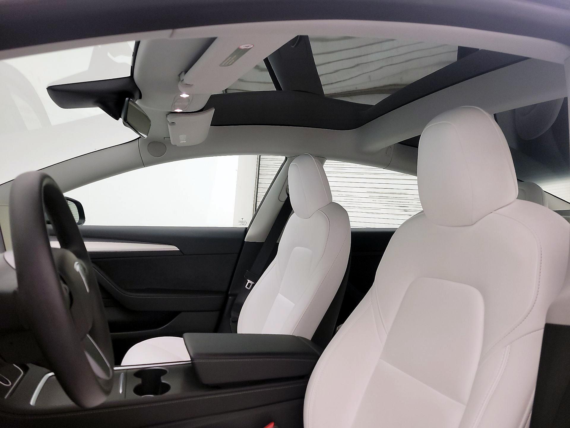 Thumbnail: 2022 Tesla Model 3 - 18