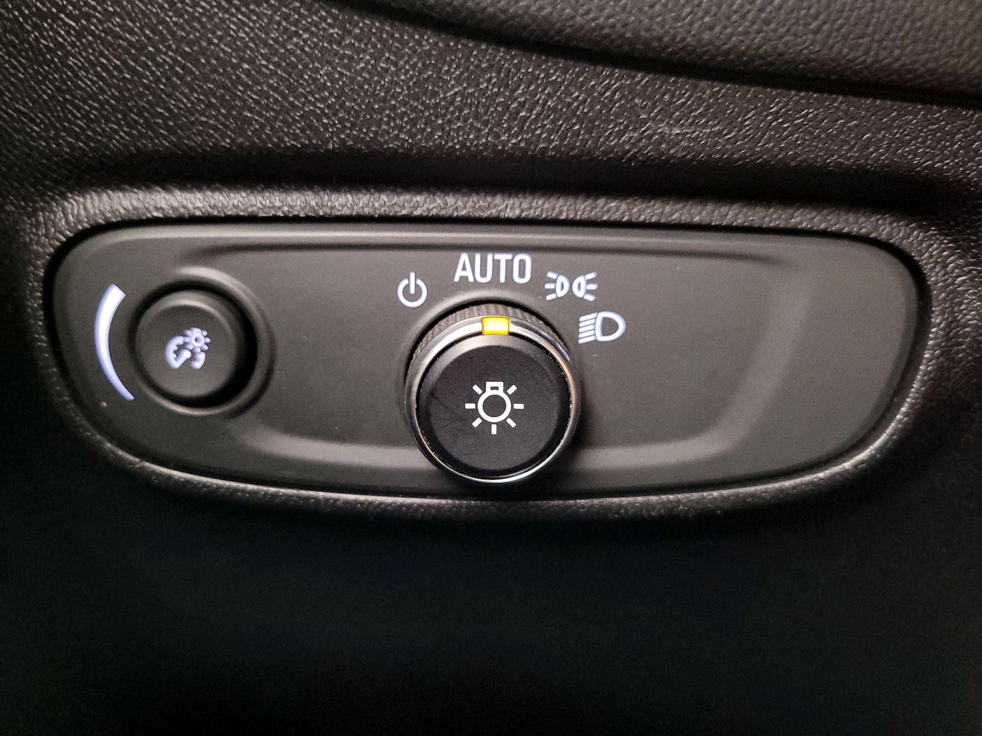 Thumbnail: 2018 Chevrolet Equinox - 13