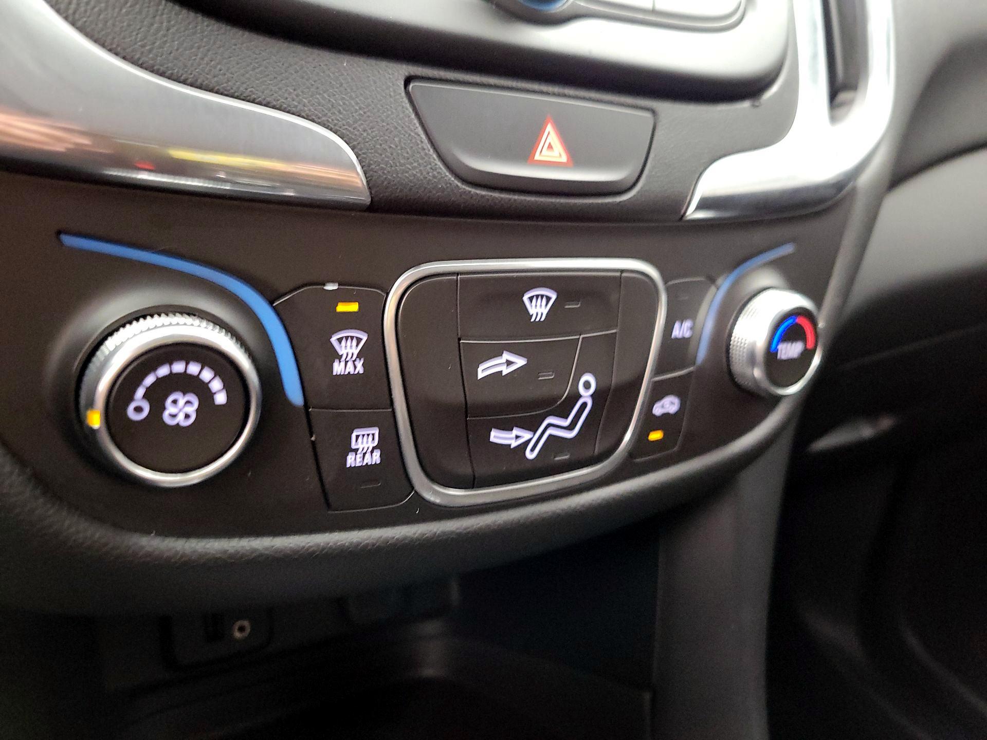 Thumbnail: 2018 Chevrolet Equinox - 16