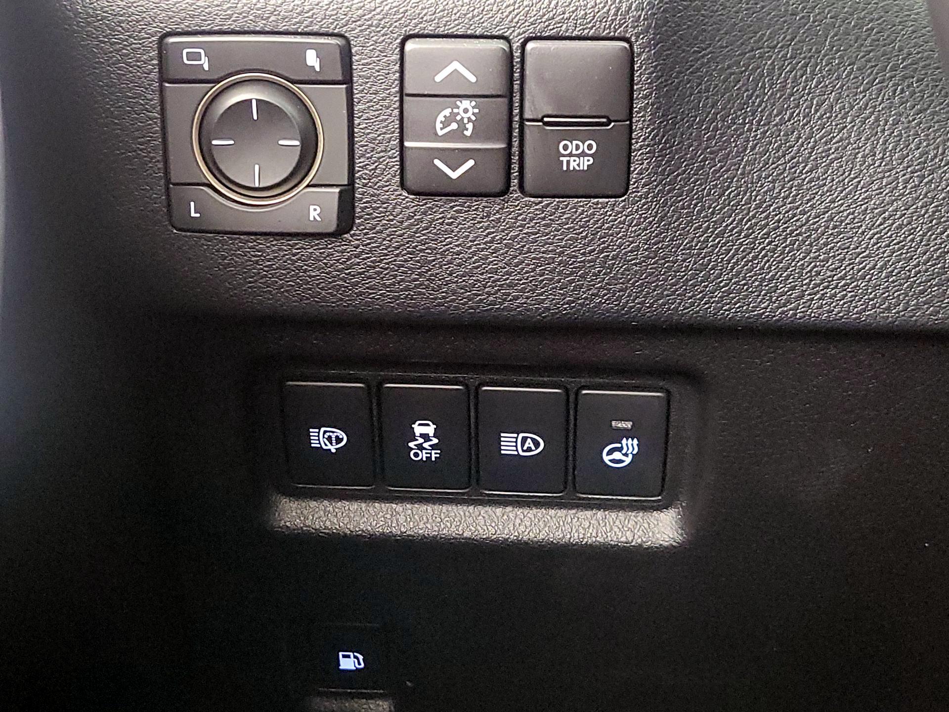 Thumbnail: 2023 Lexus GX - 13