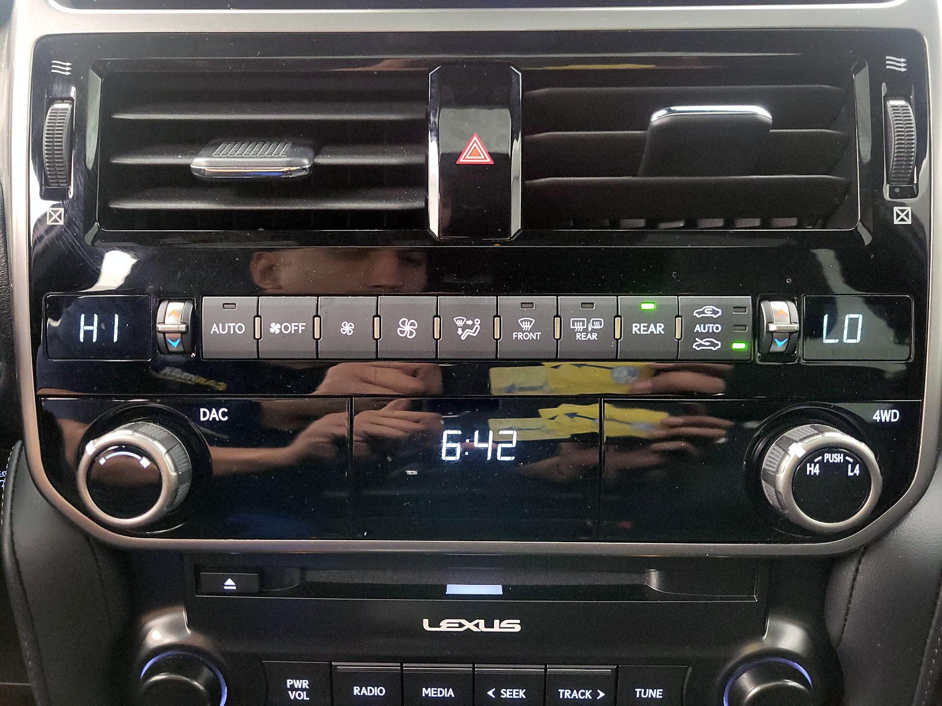 Thumbnail: 2023 Lexus GX - 17