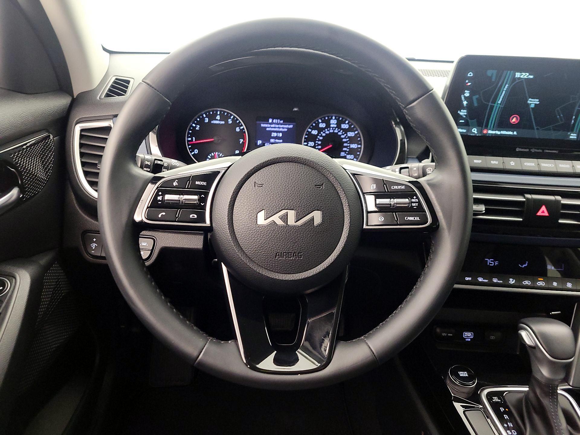 Thumbnail: 2023 Kia Seltos - 10