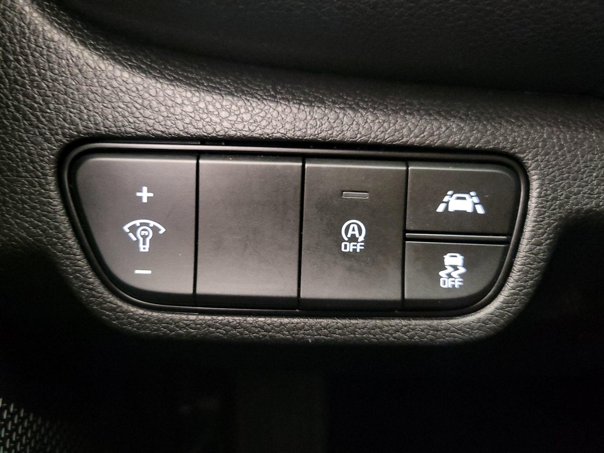 Thumbnail: 2023 Kia Seltos - 13