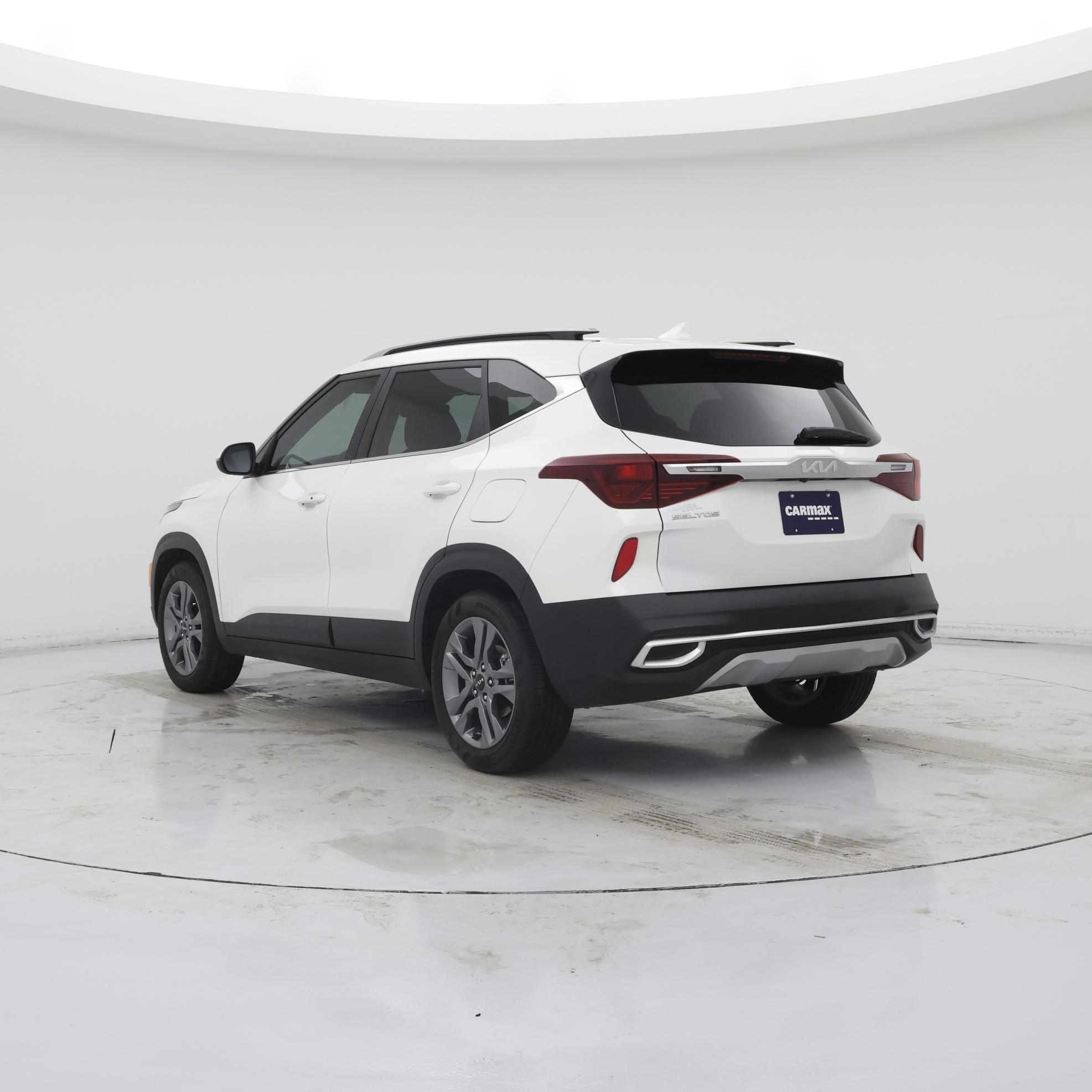 Thumbnail: 2023 Kia Seltos - 2