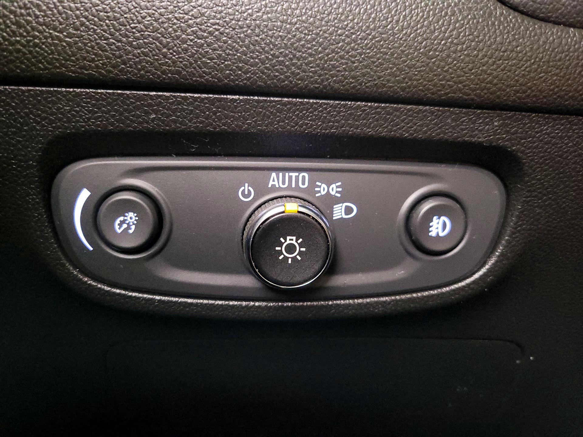 Thumbnail: 2020 Buick Encore GX - 13