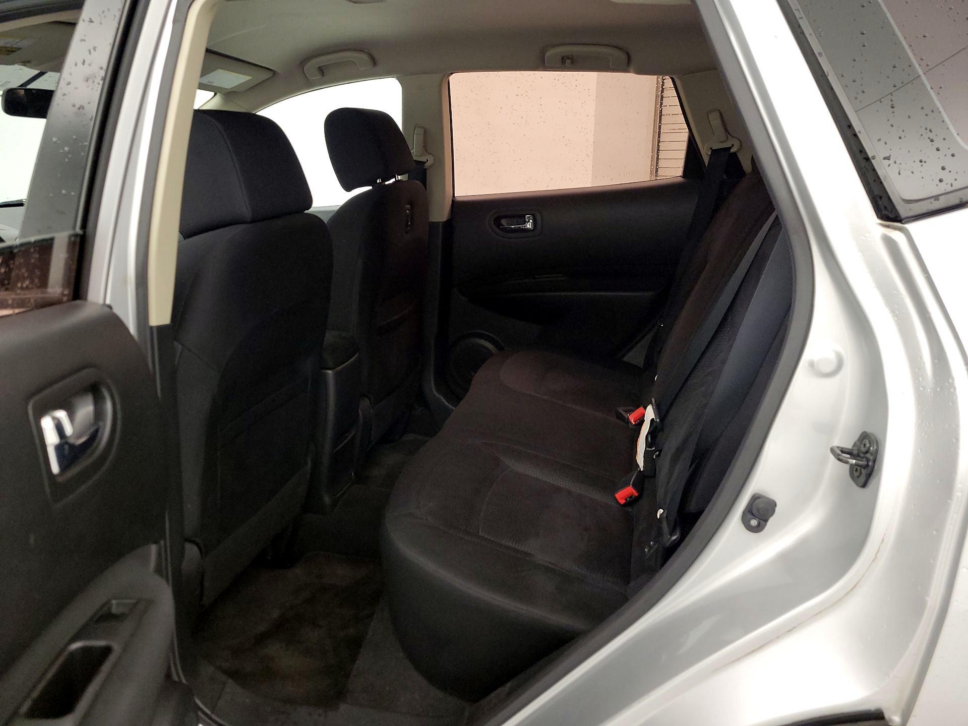 Thumbnail: 2015 Nissan Rogue - 19