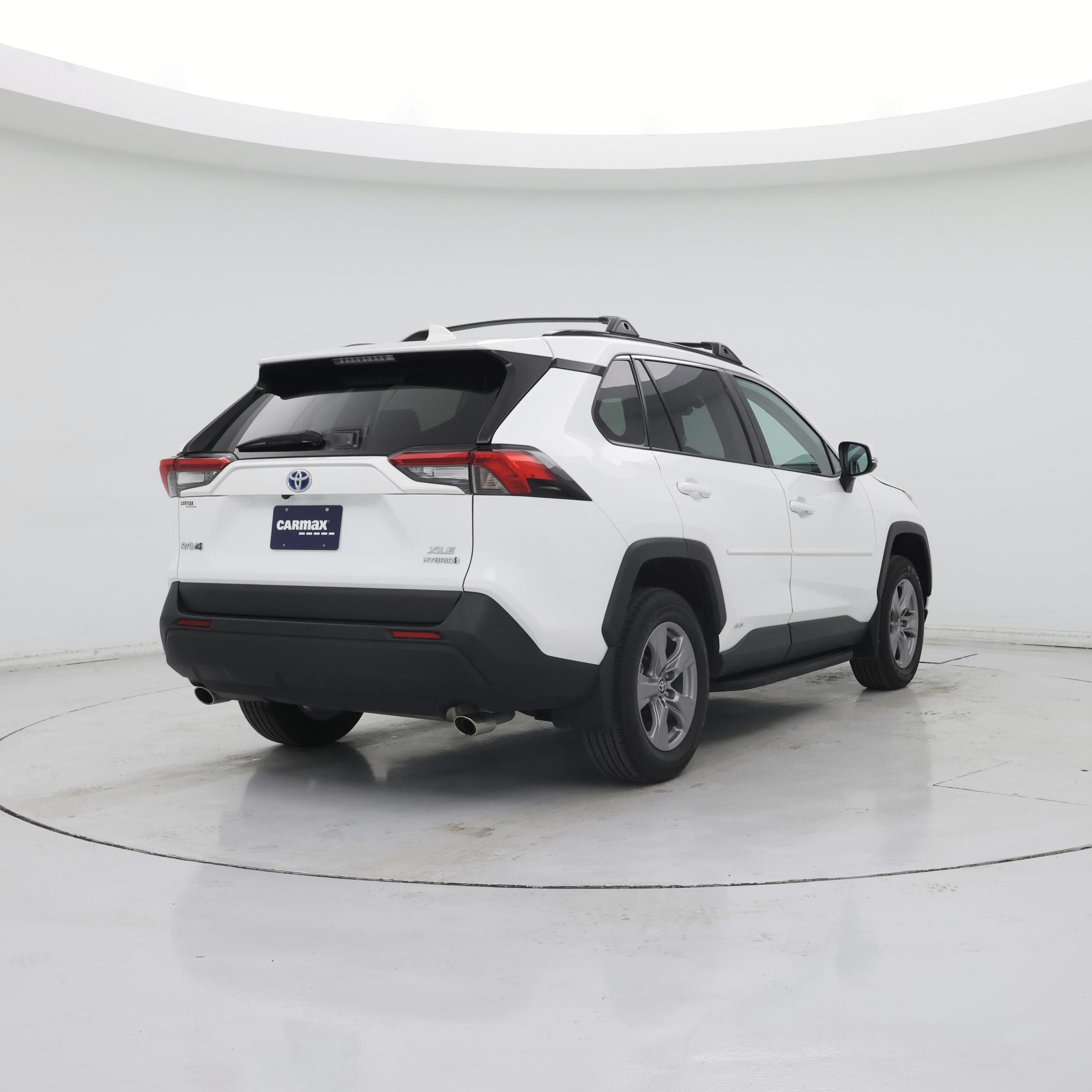 Thumbnail: 2024 Toyota RAV4 - 8
