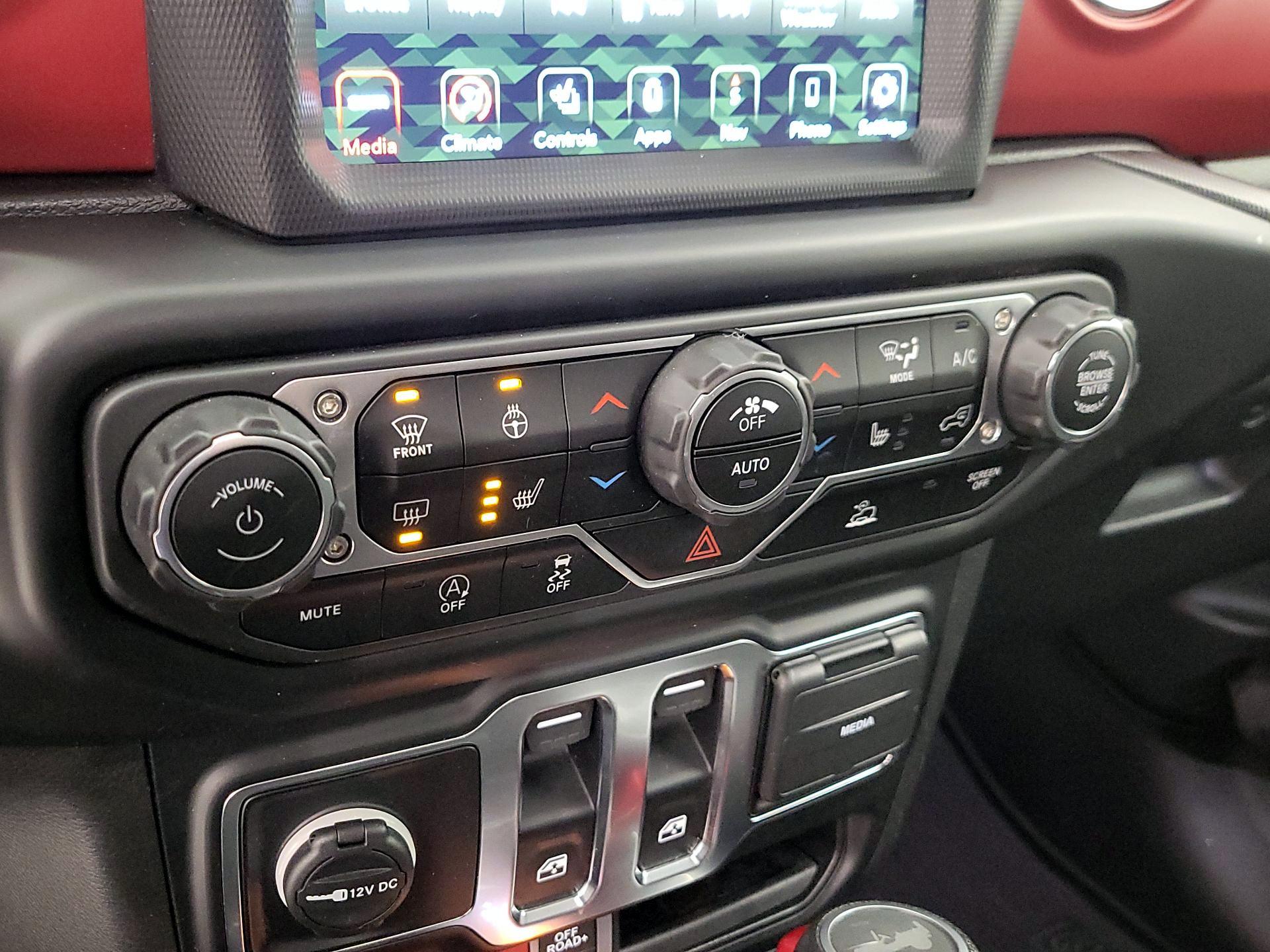 Thumbnail: 2023 Jeep Wrangler - 17