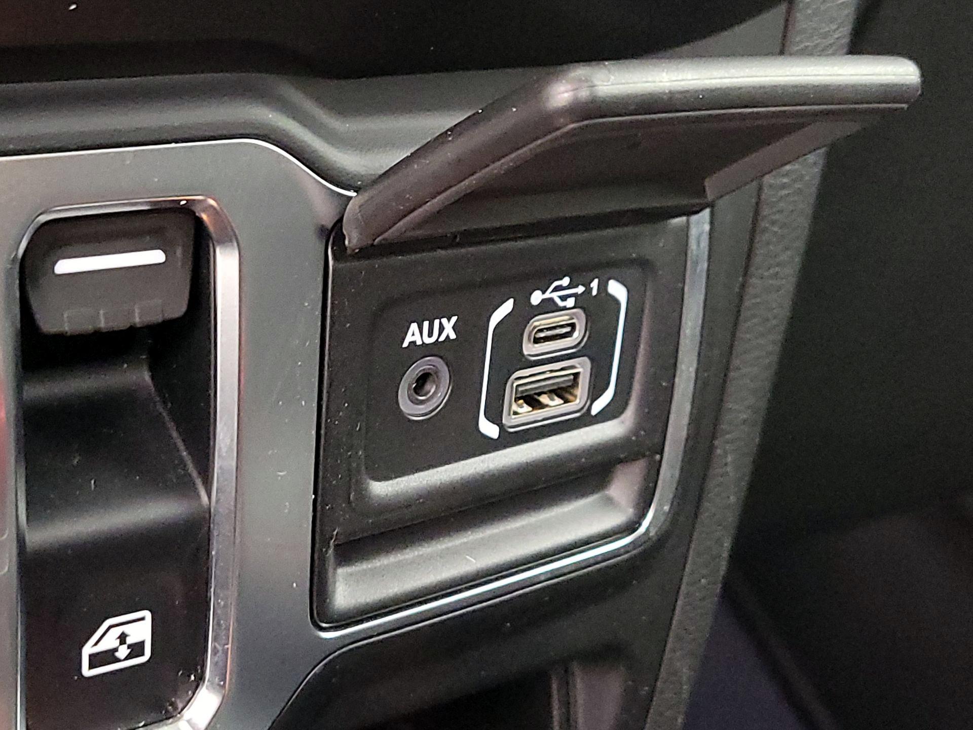 Thumbnail: 2023 Jeep Wrangler - 19