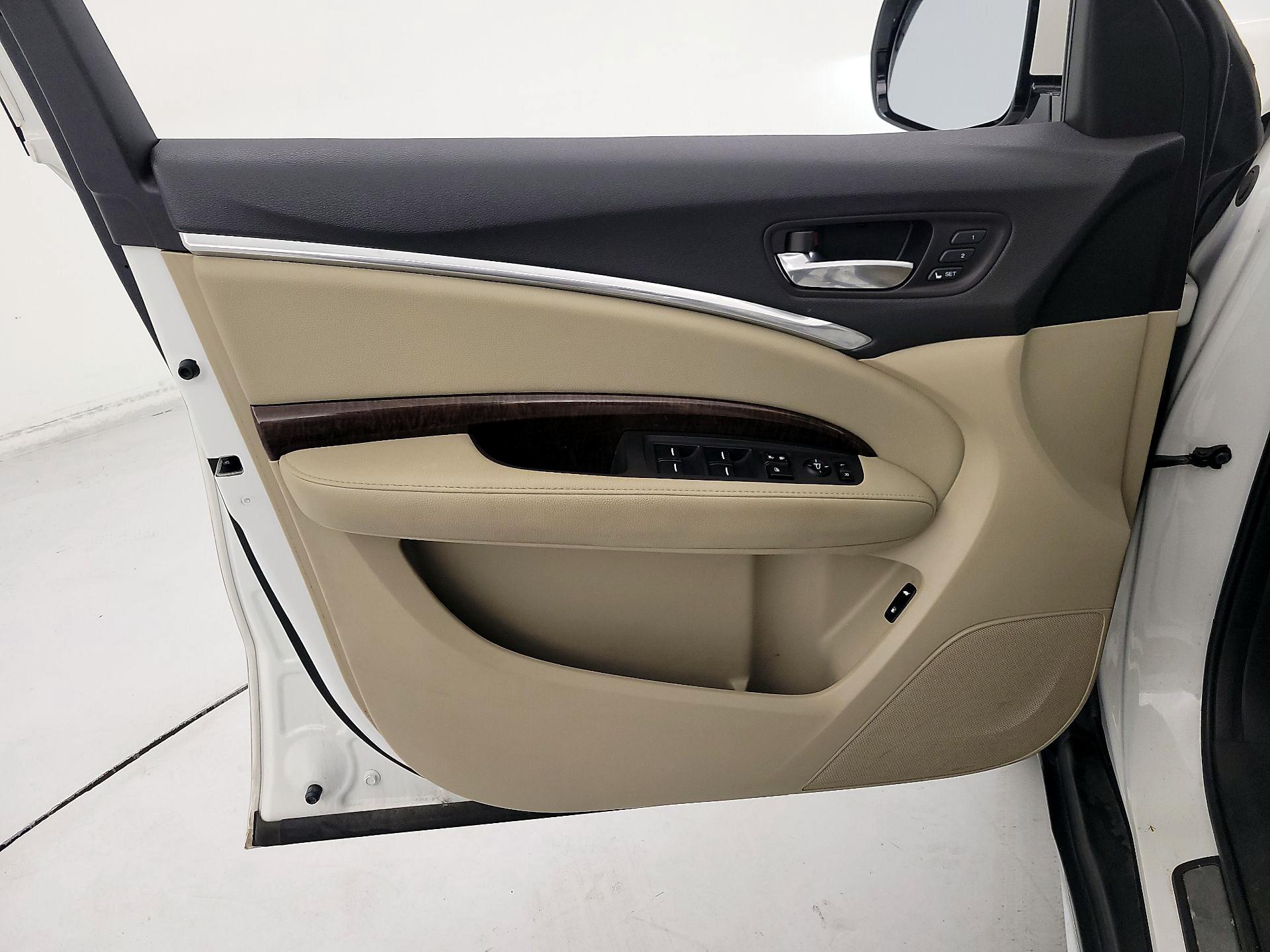 Thumbnail: 2017 Acura MDX - 12