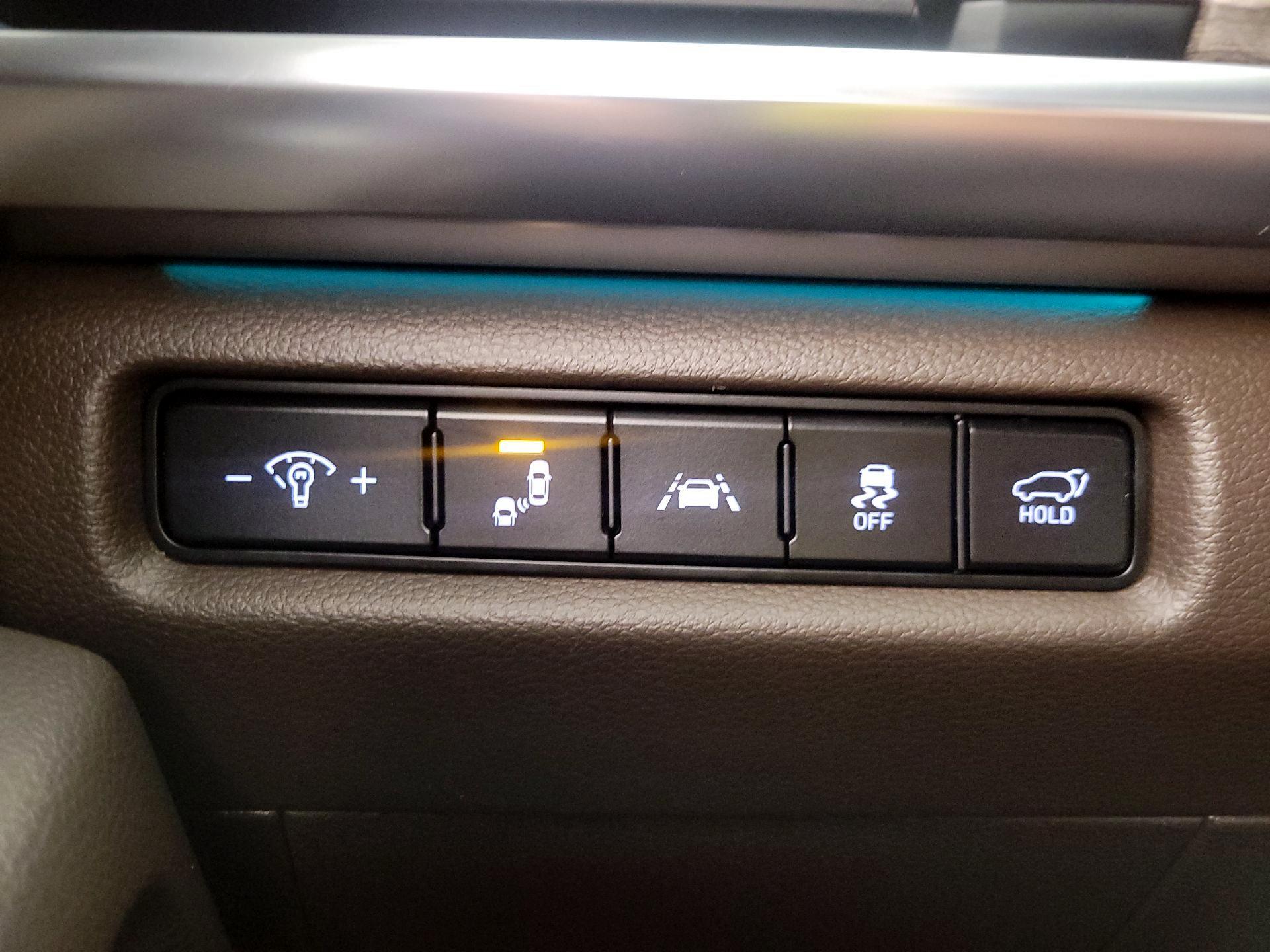 Thumbnail: 2020 Kia Telluride - 13