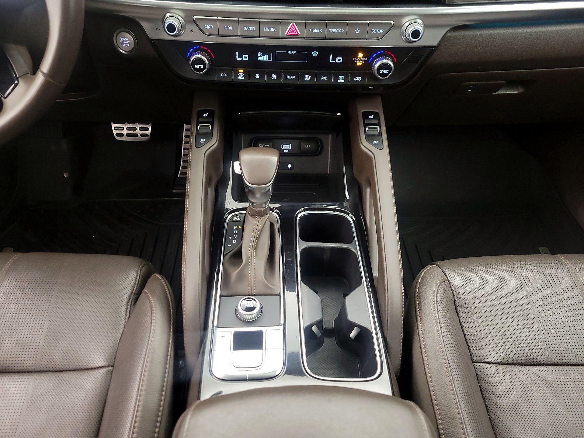 Thumbnail: 2020 Kia Telluride - 18