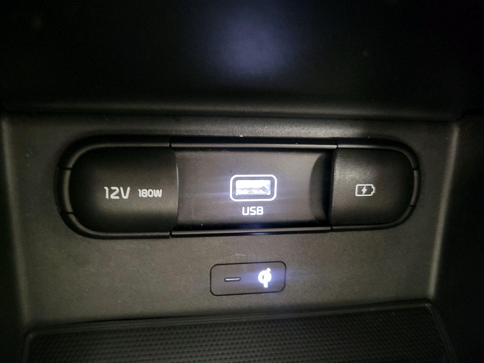 Thumbnail: 2020 Kia Telluride - 19