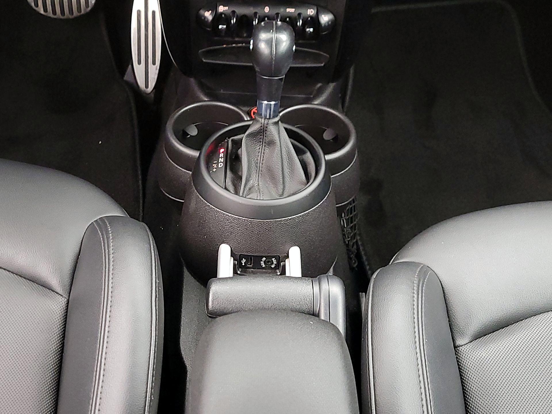 Thumbnail: 2015 MINI Cooper Countryman - 15