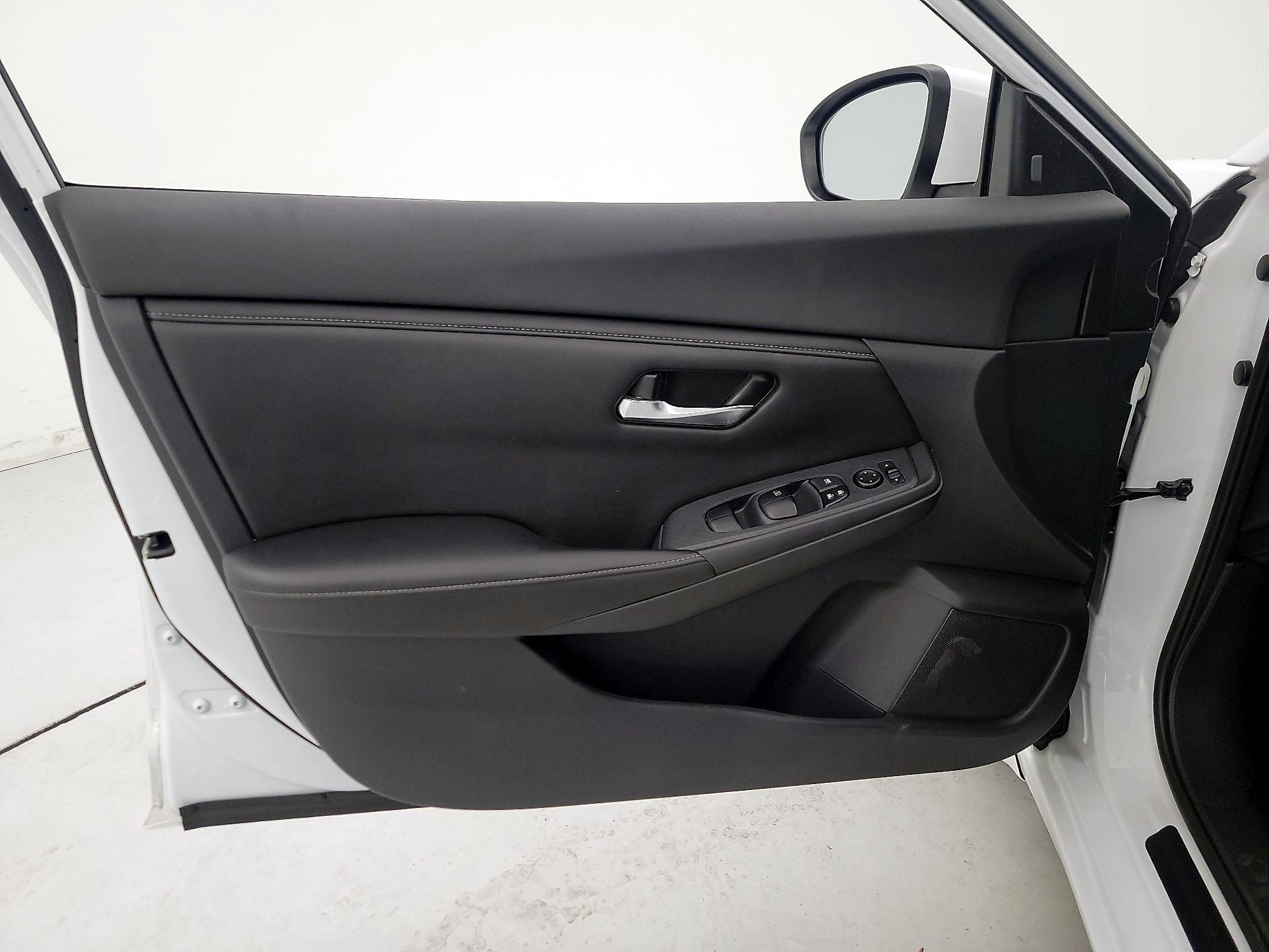 Thumbnail: 2021 Nissan Sentra - 12