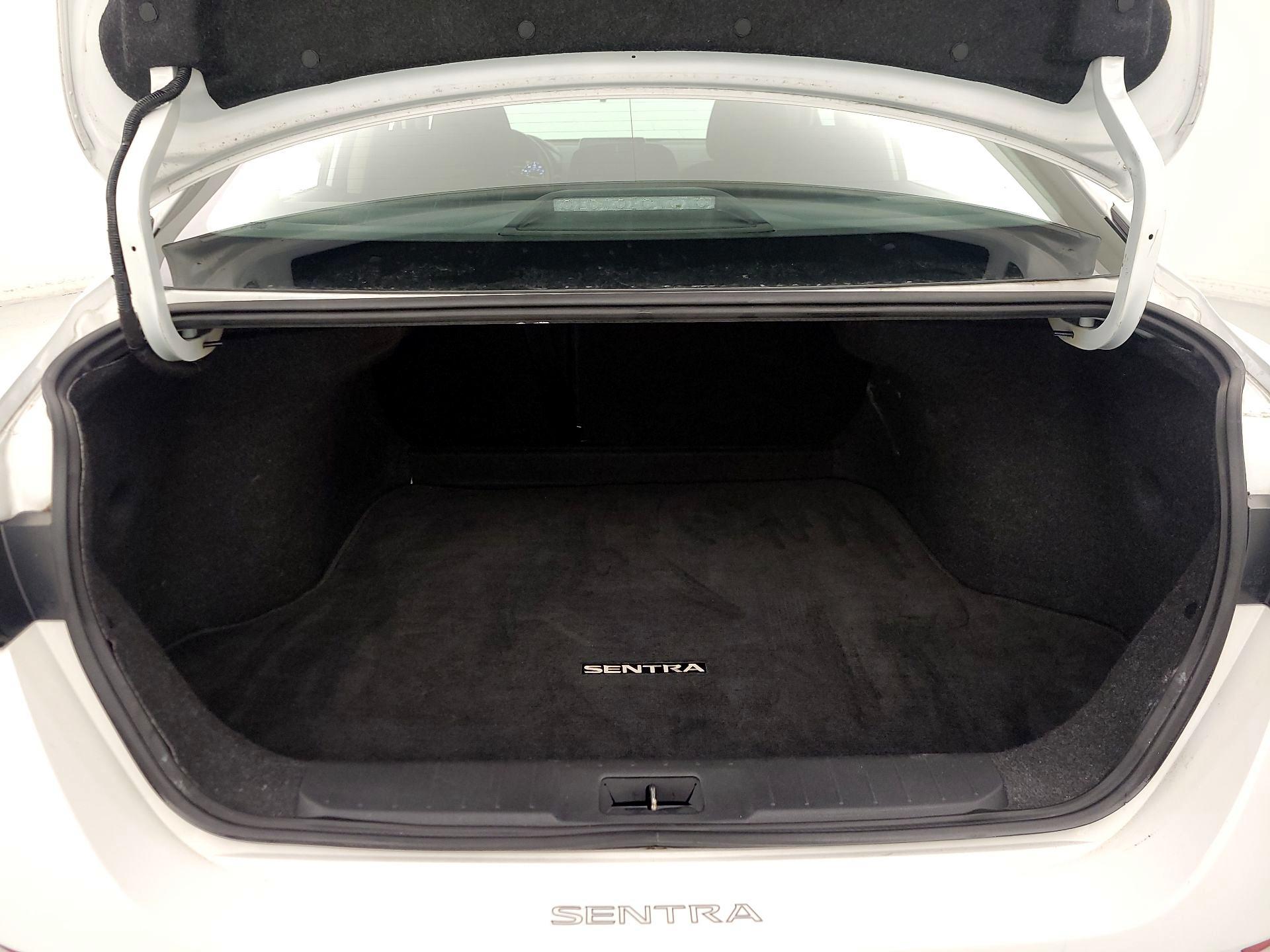 Thumbnail: 2021 Nissan Sentra - 20