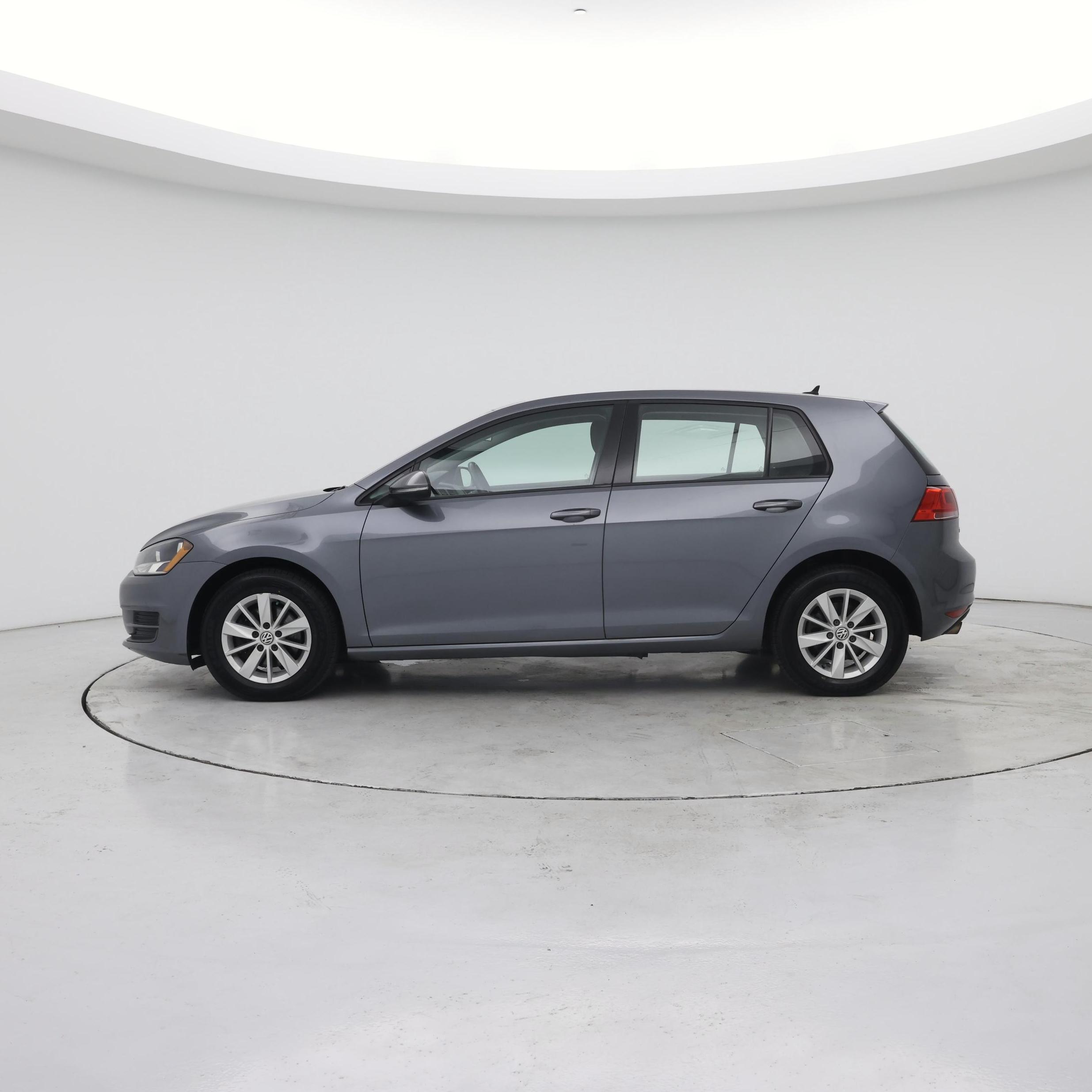Thumbnail: 2016 Volkswagen Golf - 3