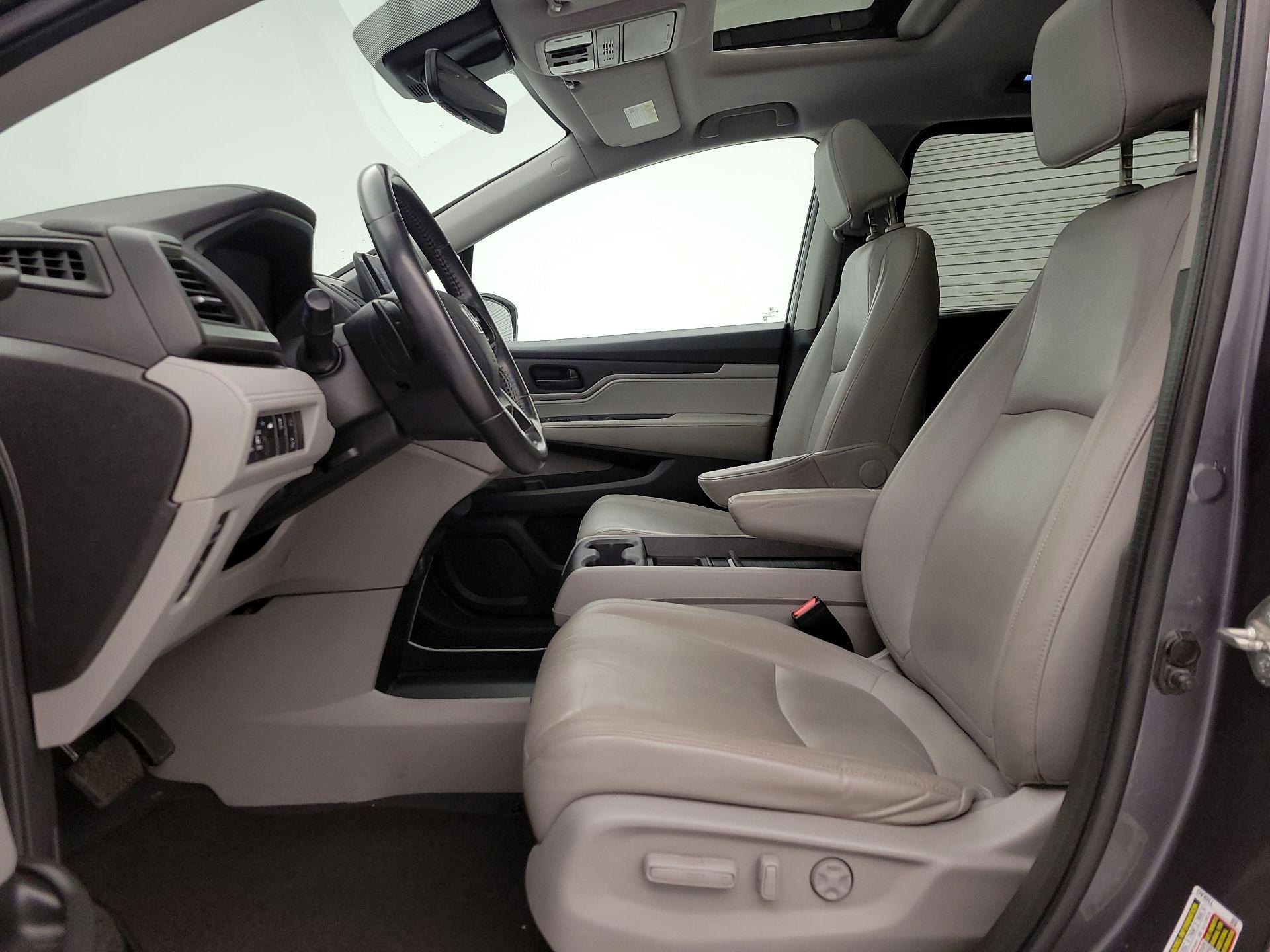 Thumbnail: 2018 Honda Odyssey - 11