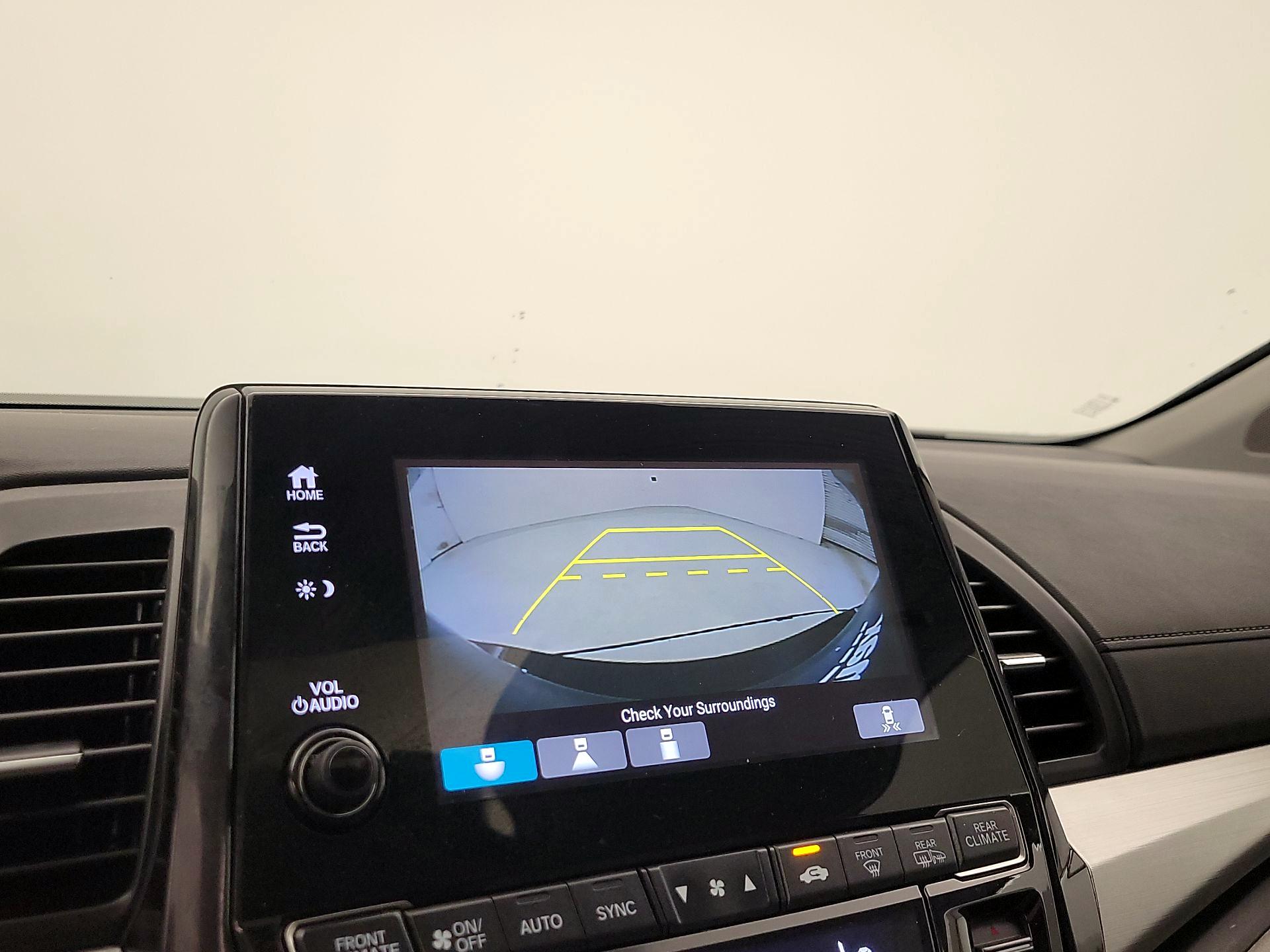 Thumbnail: 2018 Honda Odyssey - 14