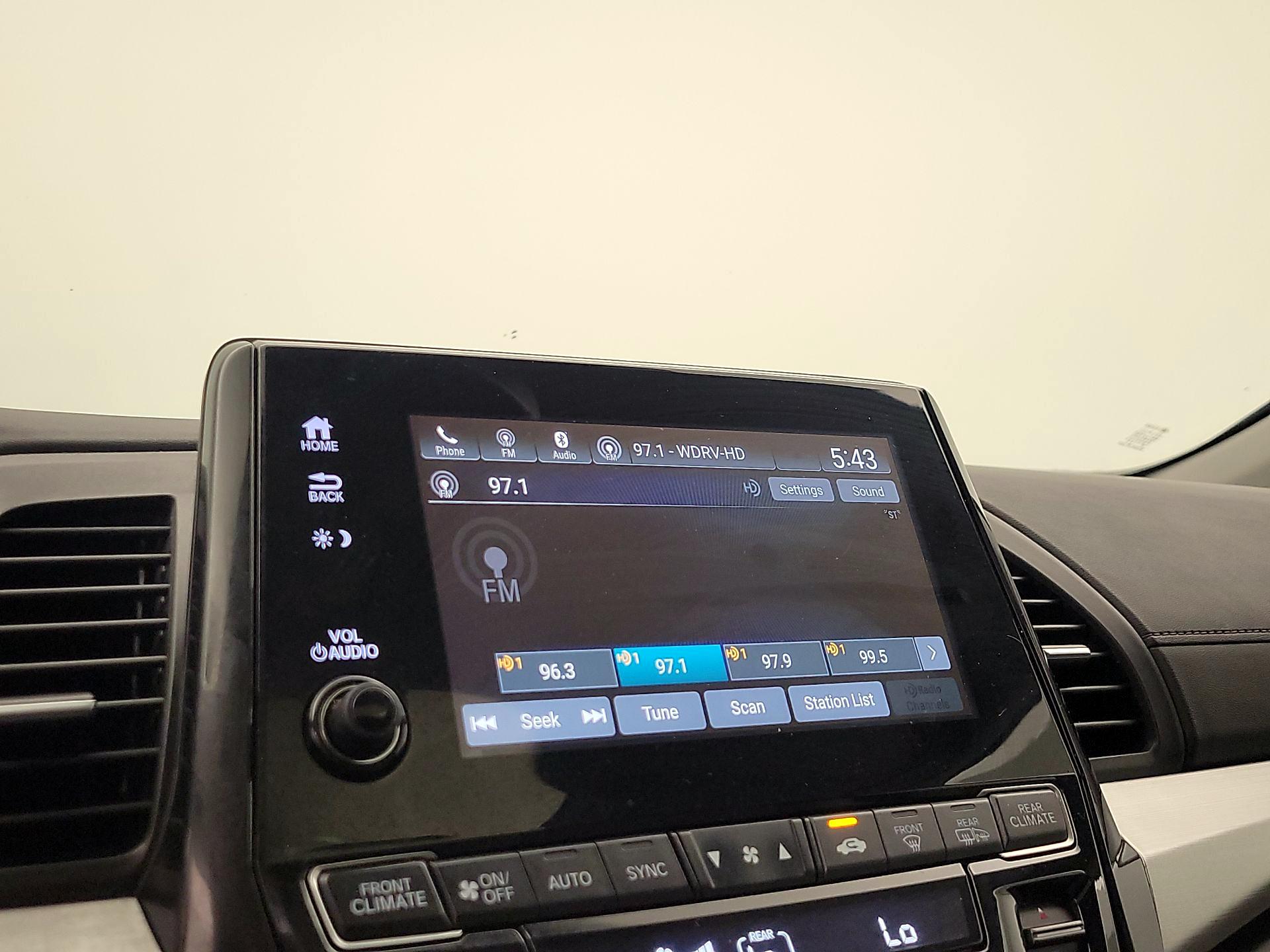 Thumbnail: 2018 Honda Odyssey - 15