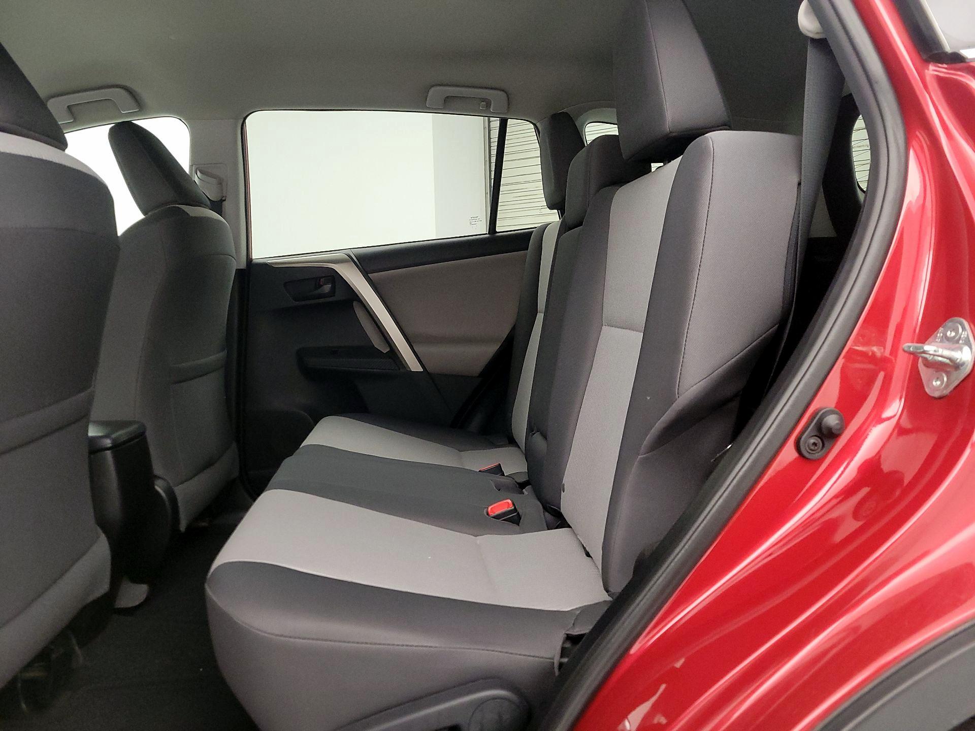 Thumbnail: 2015 Toyota RAV4 - 19