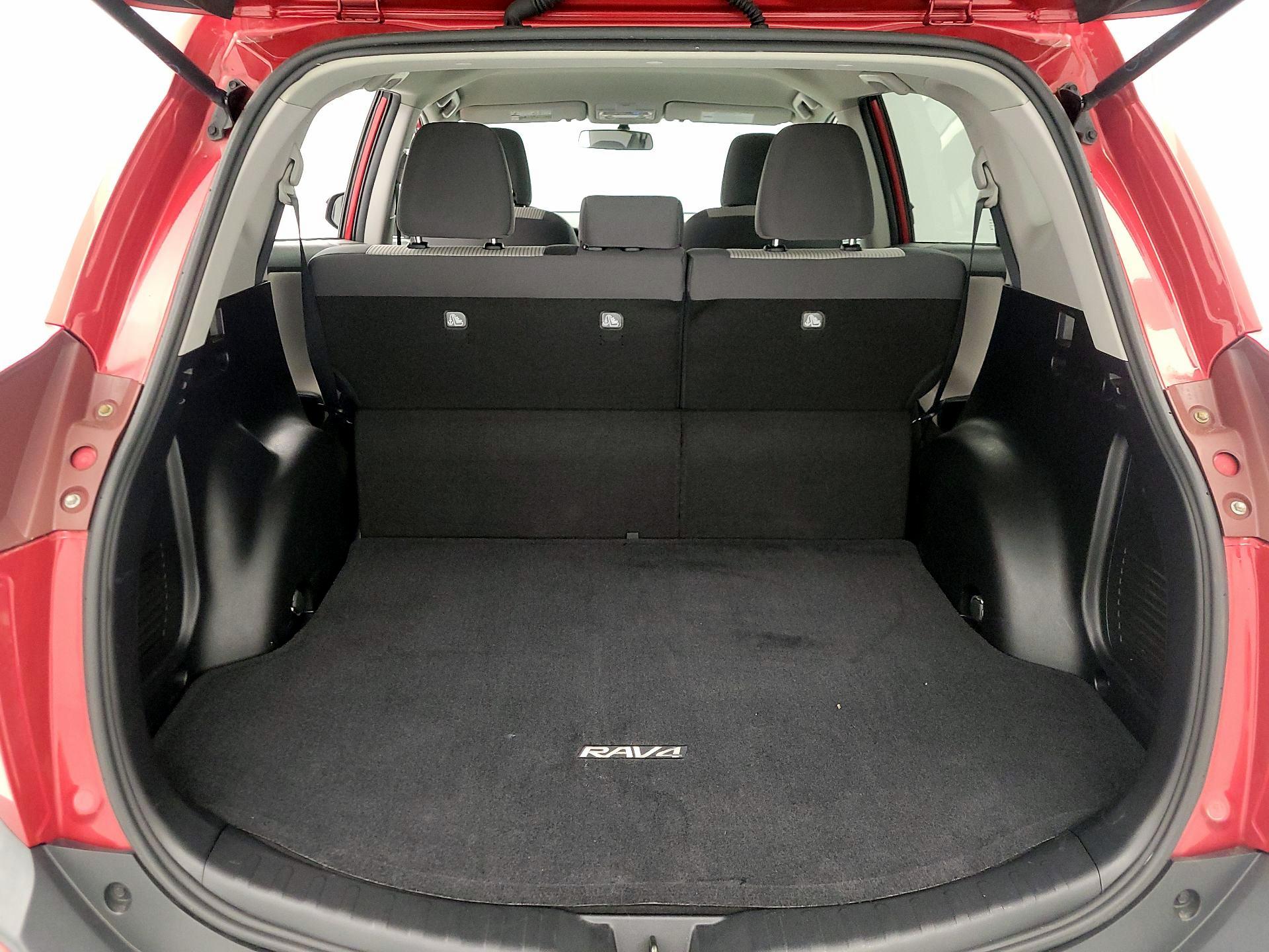 Thumbnail: 2015 Toyota RAV4 - 20