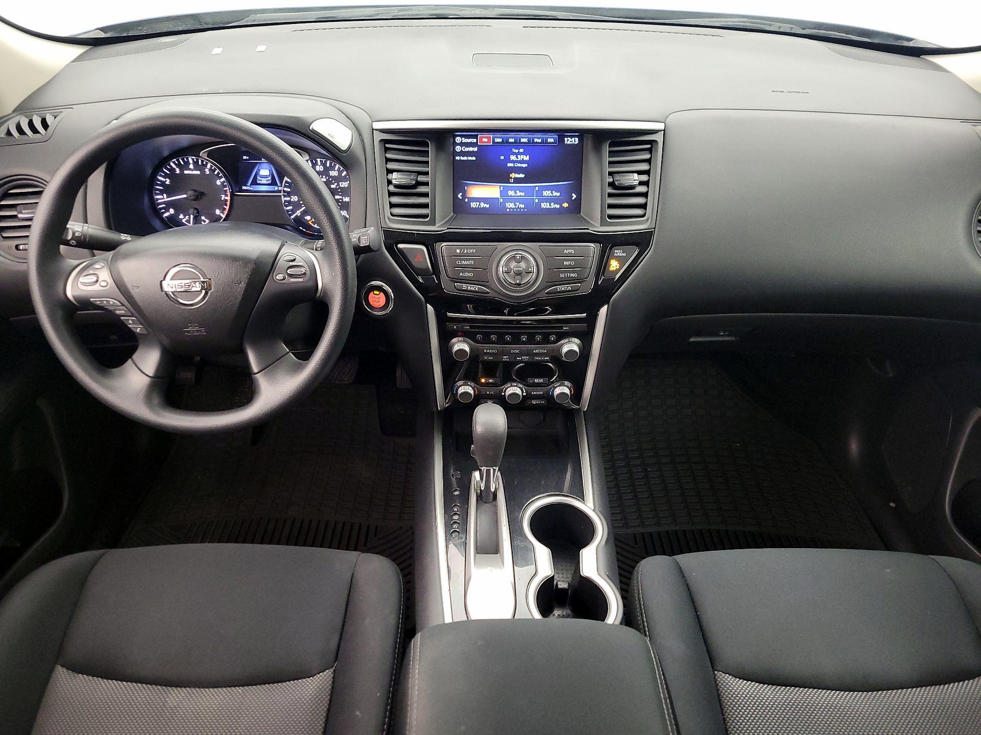 Thumbnail: 2017 Nissan Pathfinder - 9