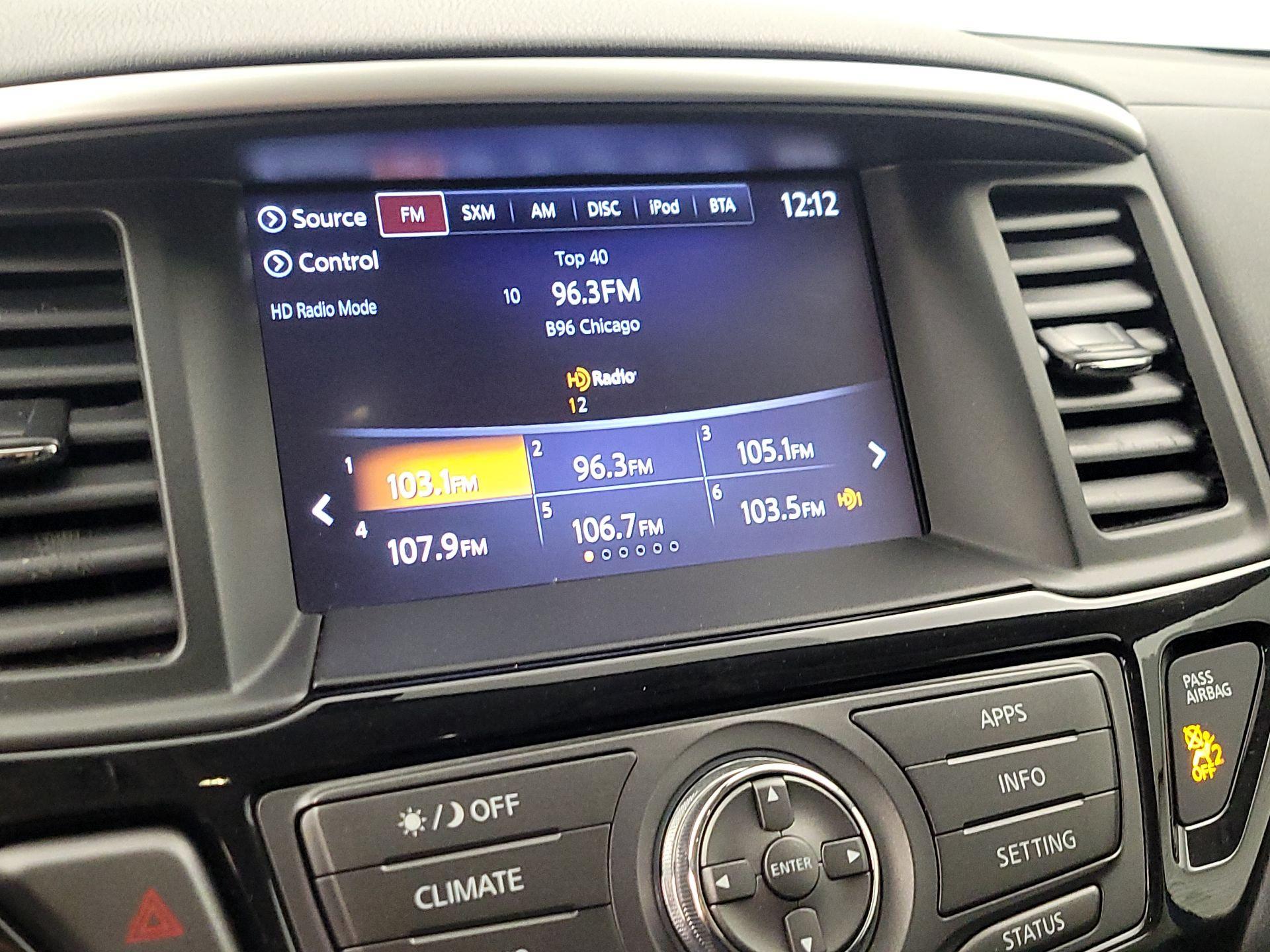 Thumbnail: 2017 Nissan Pathfinder - 15