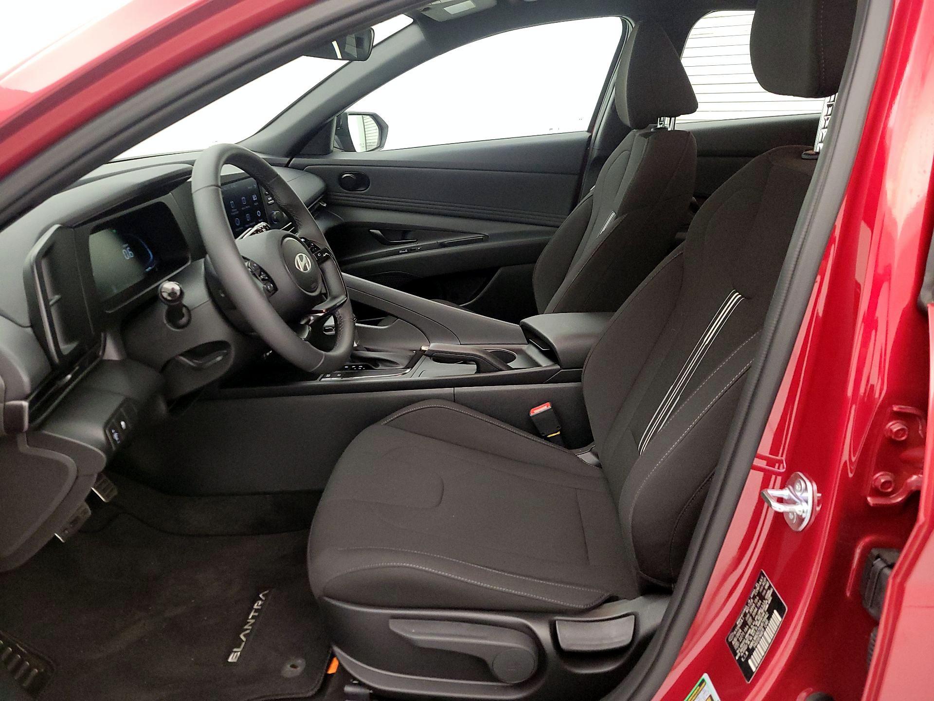 Thumbnail: 2025 Hyundai Elantra - 11