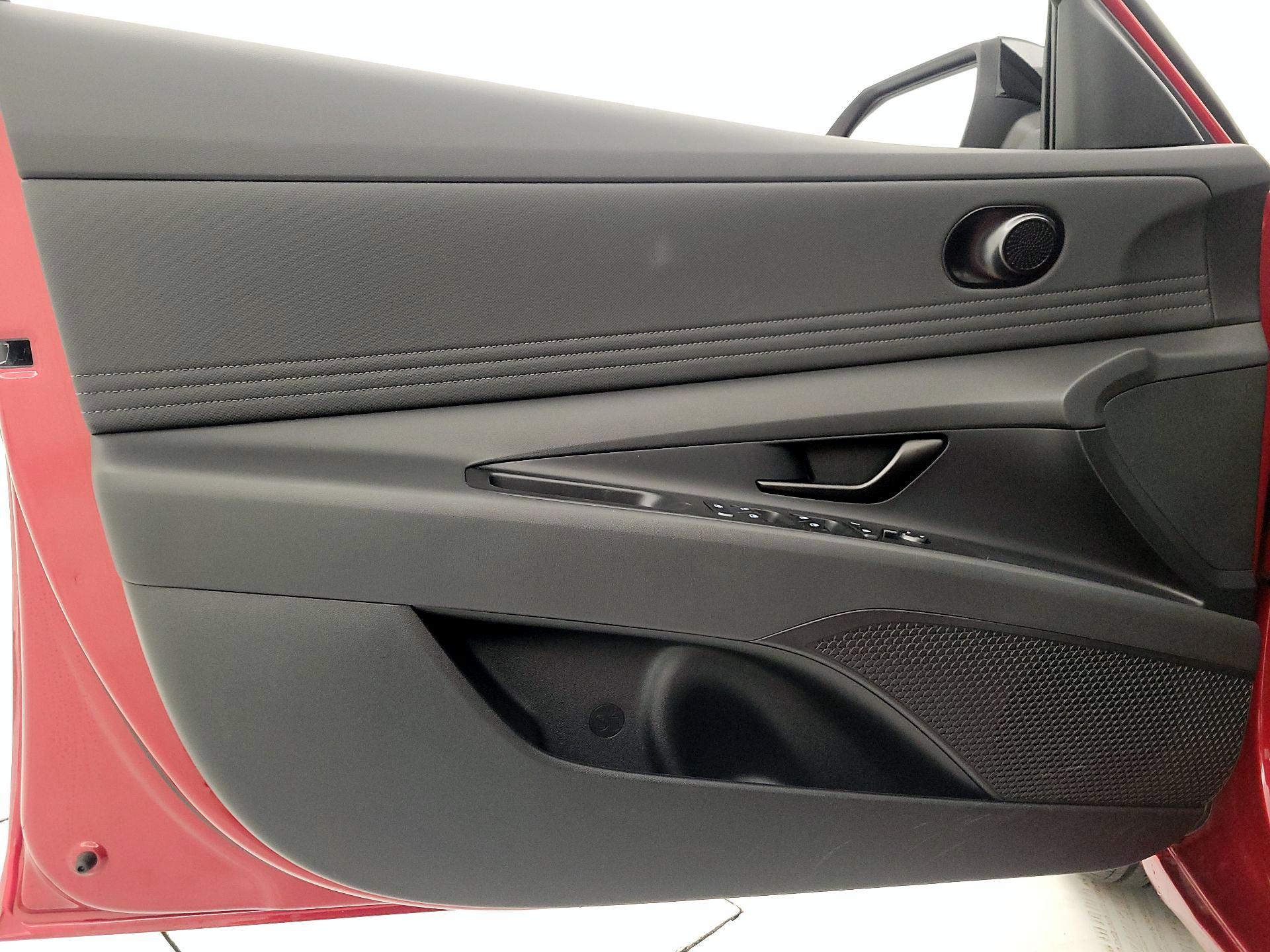 Thumbnail: 2025 Hyundai Elantra - 12