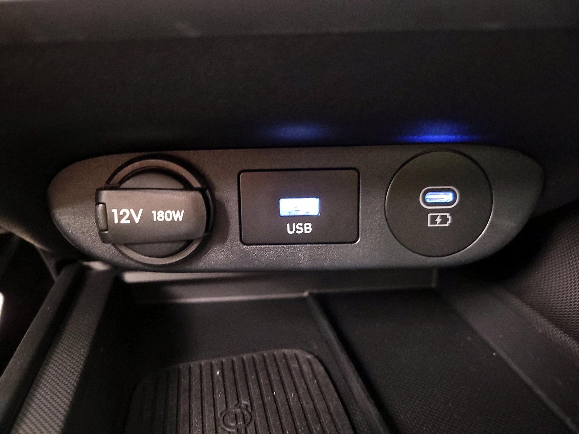 Thumbnail: 2025 Hyundai Elantra - 18