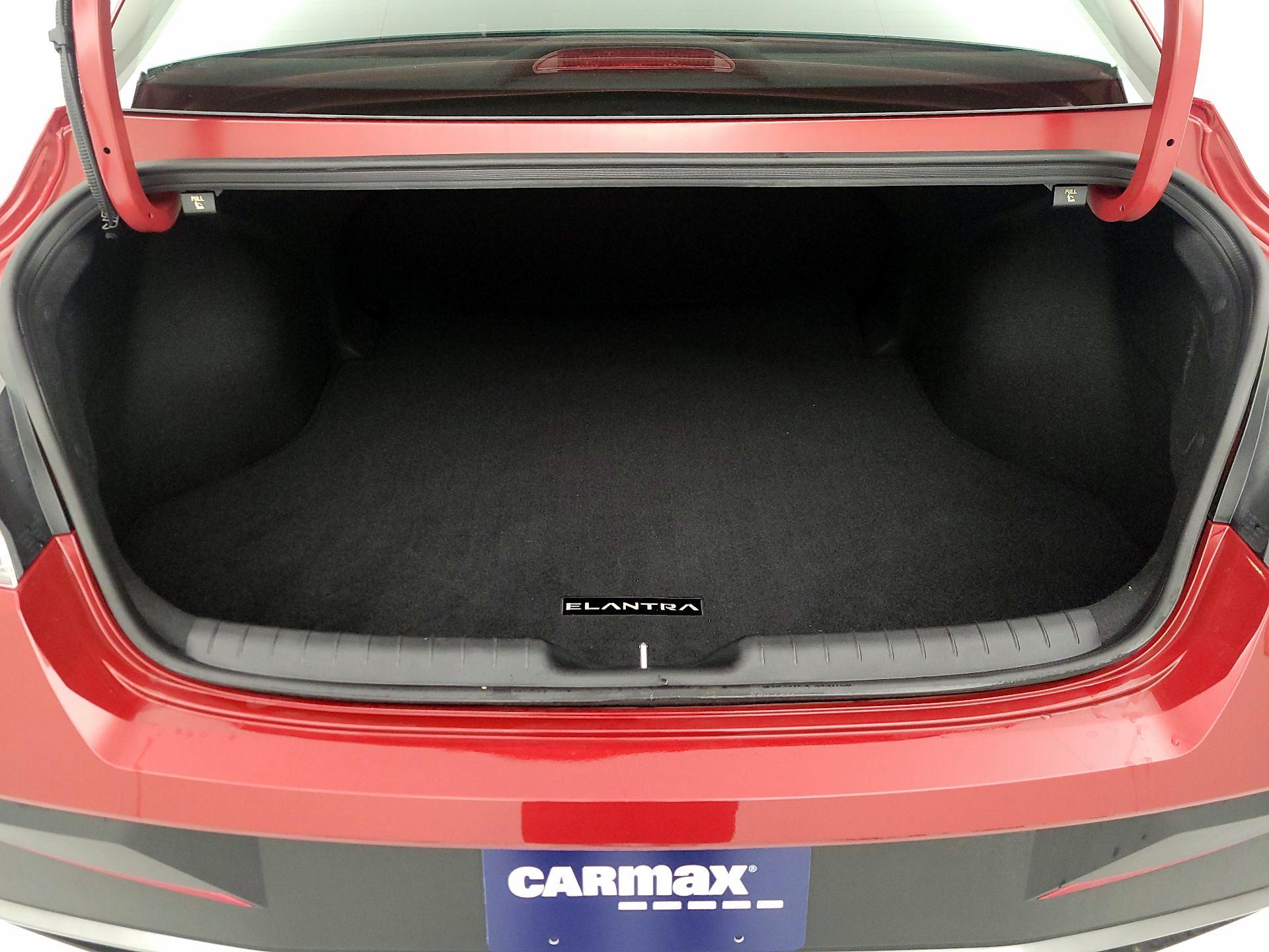 Thumbnail: 2025 Hyundai Elantra - 20