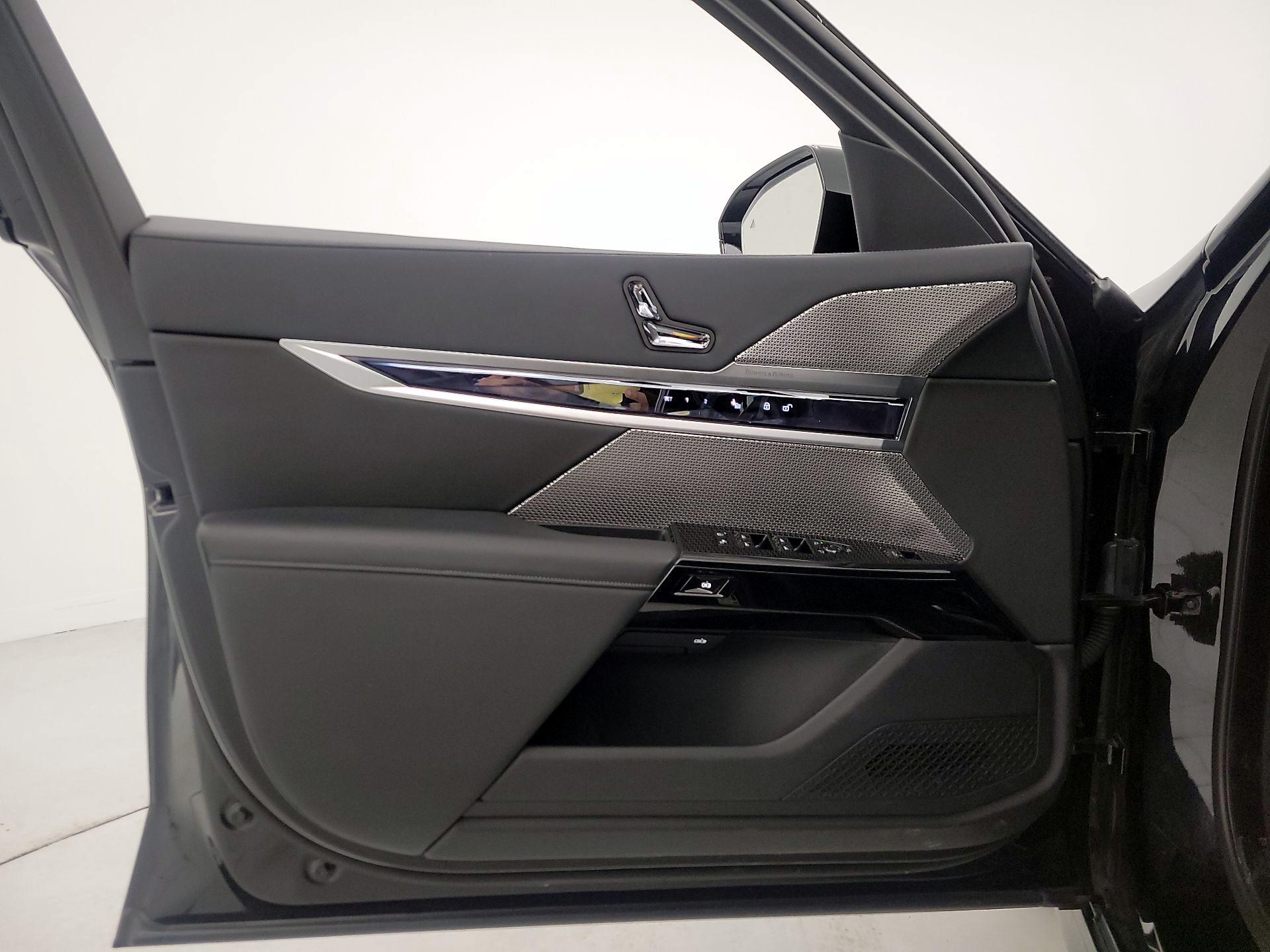 Thumbnail: 2024 BMW 7 Series - 12
