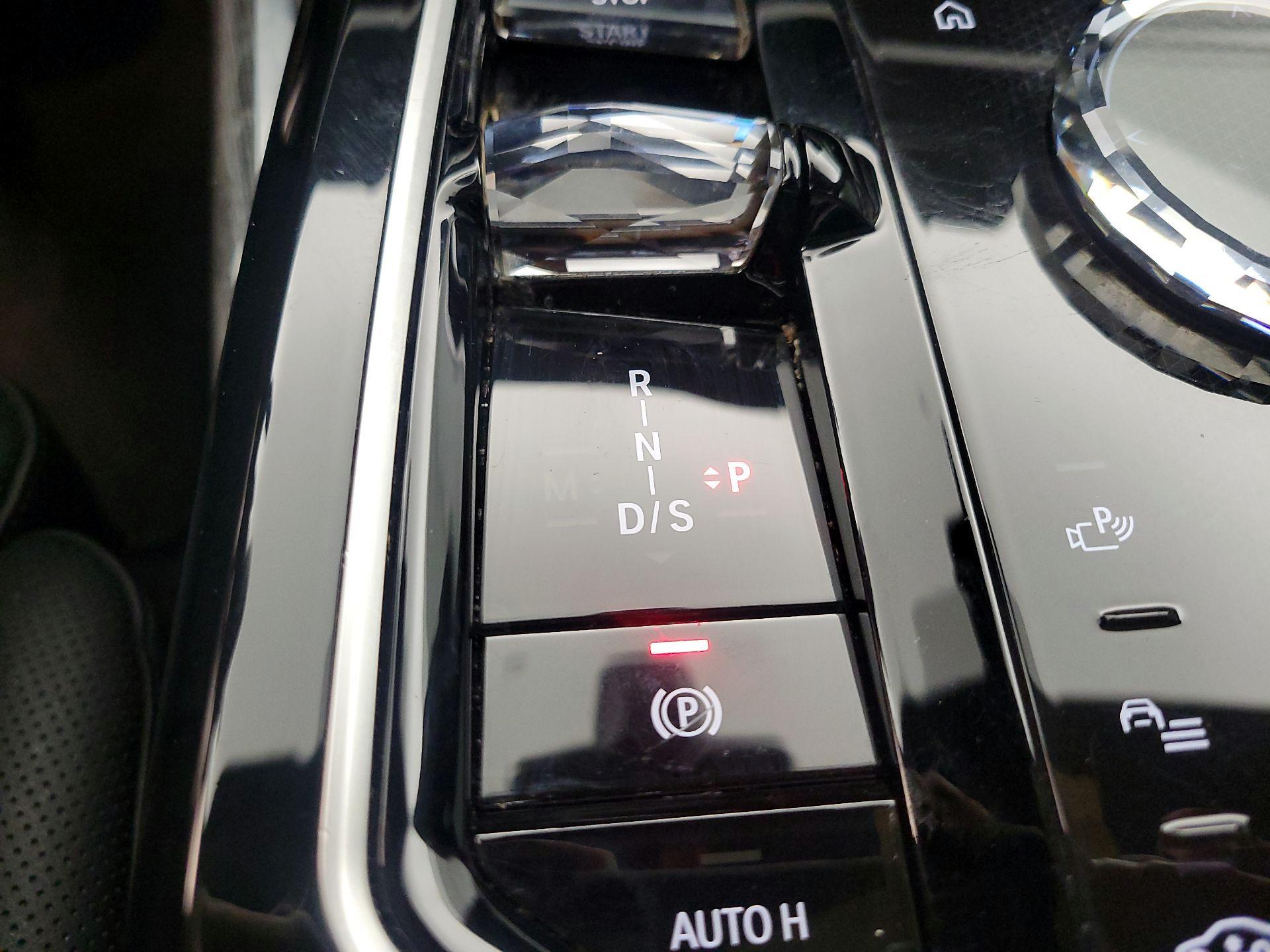 Thumbnail: 2024 BMW 7 Series - 18