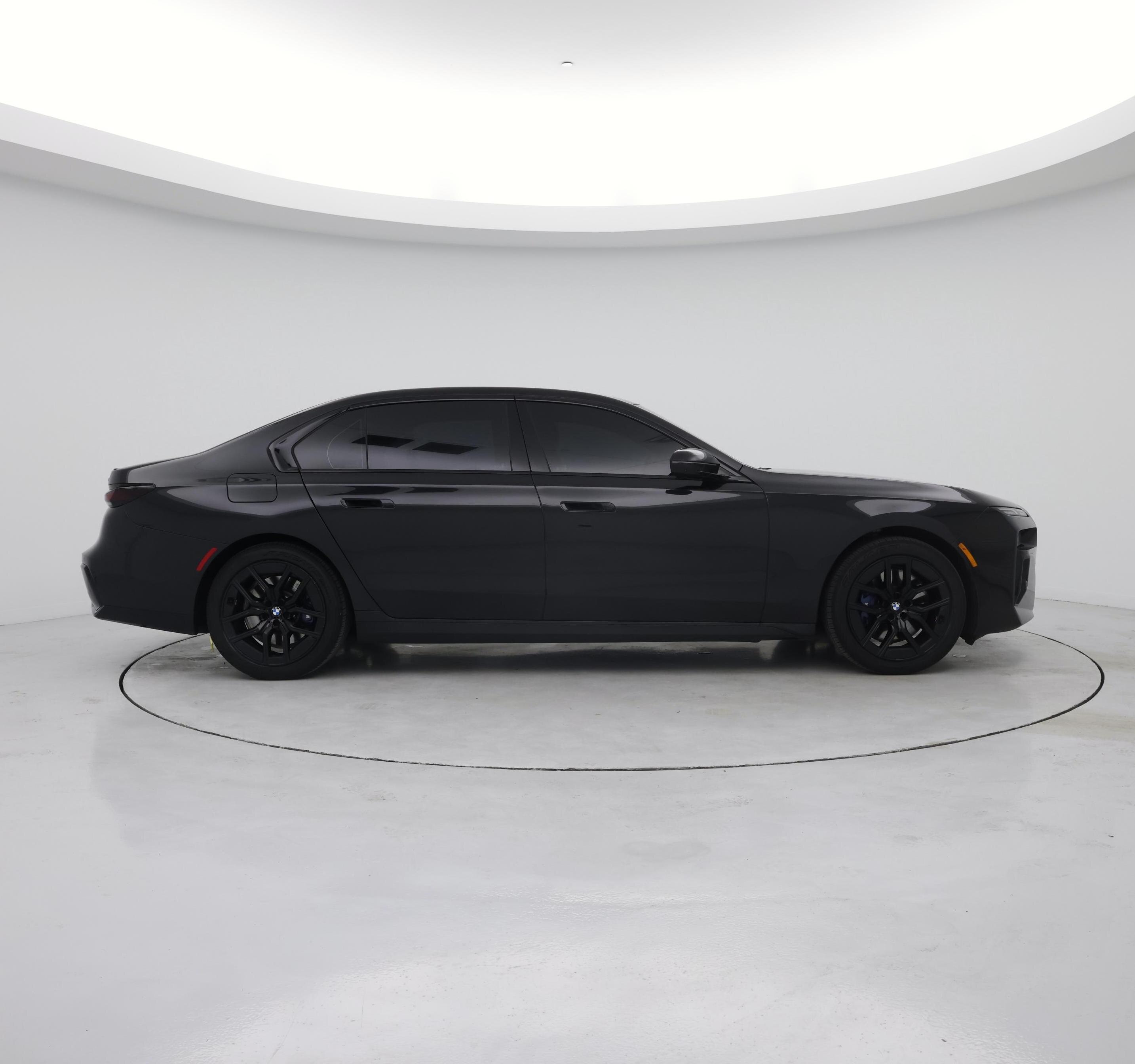 Thumbnail: 2024 BMW 7 Series - 7