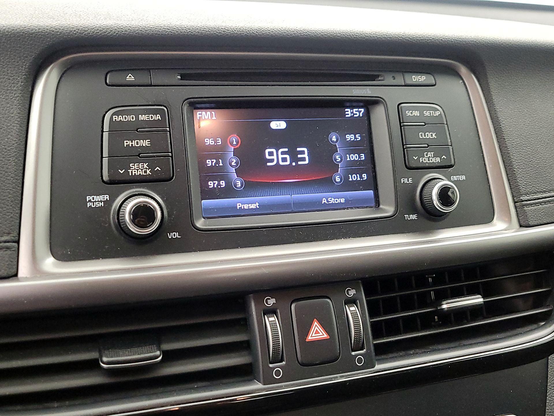 Thumbnail: 2016 Kia Optima - 15