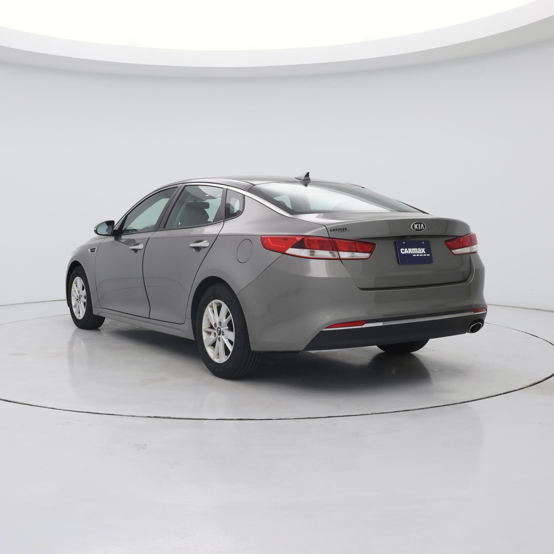 Thumbnail: 2016 Kia Optima - 2