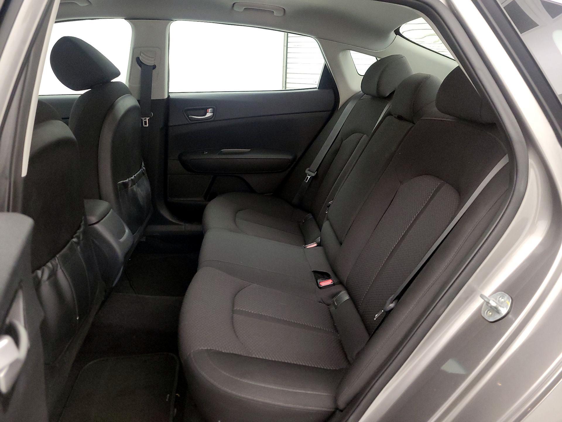 Thumbnail: 2016 Kia Optima - 19