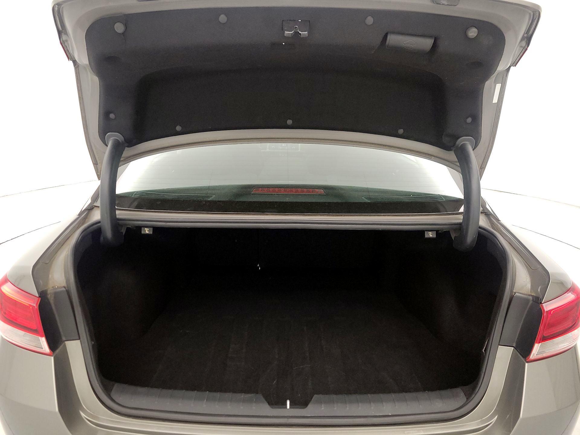 Thumbnail: 2016 Kia Optima - 20