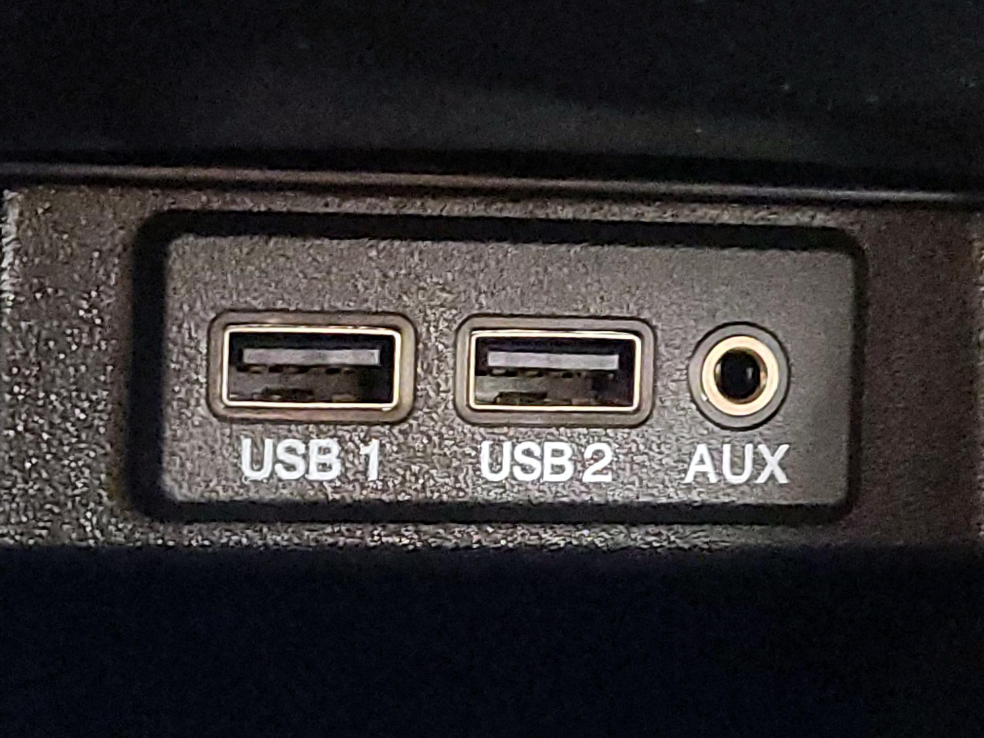 Thumbnail: 2018 Nissan Maxima - 19