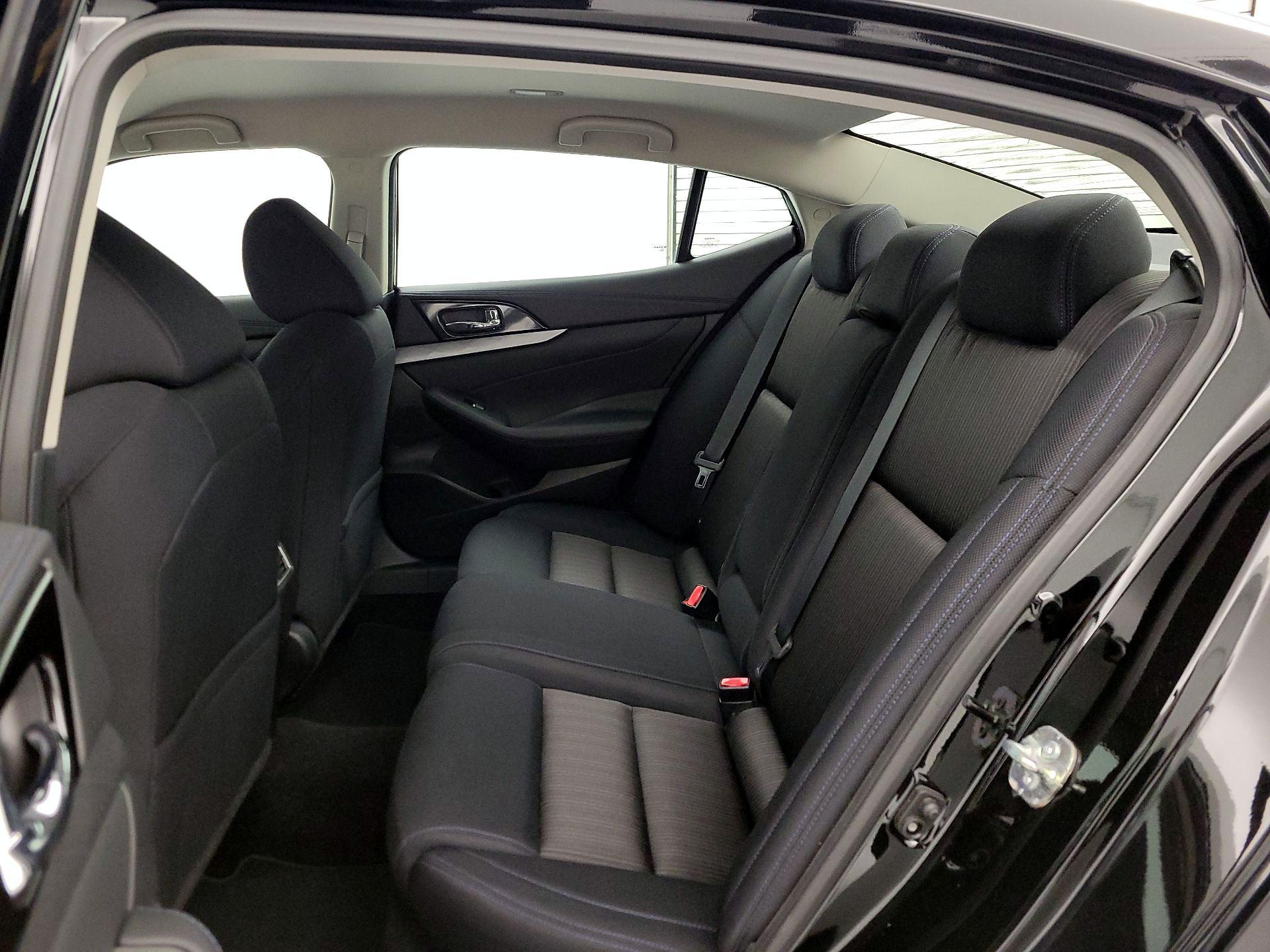 Thumbnail: 2018 Nissan Maxima - 20