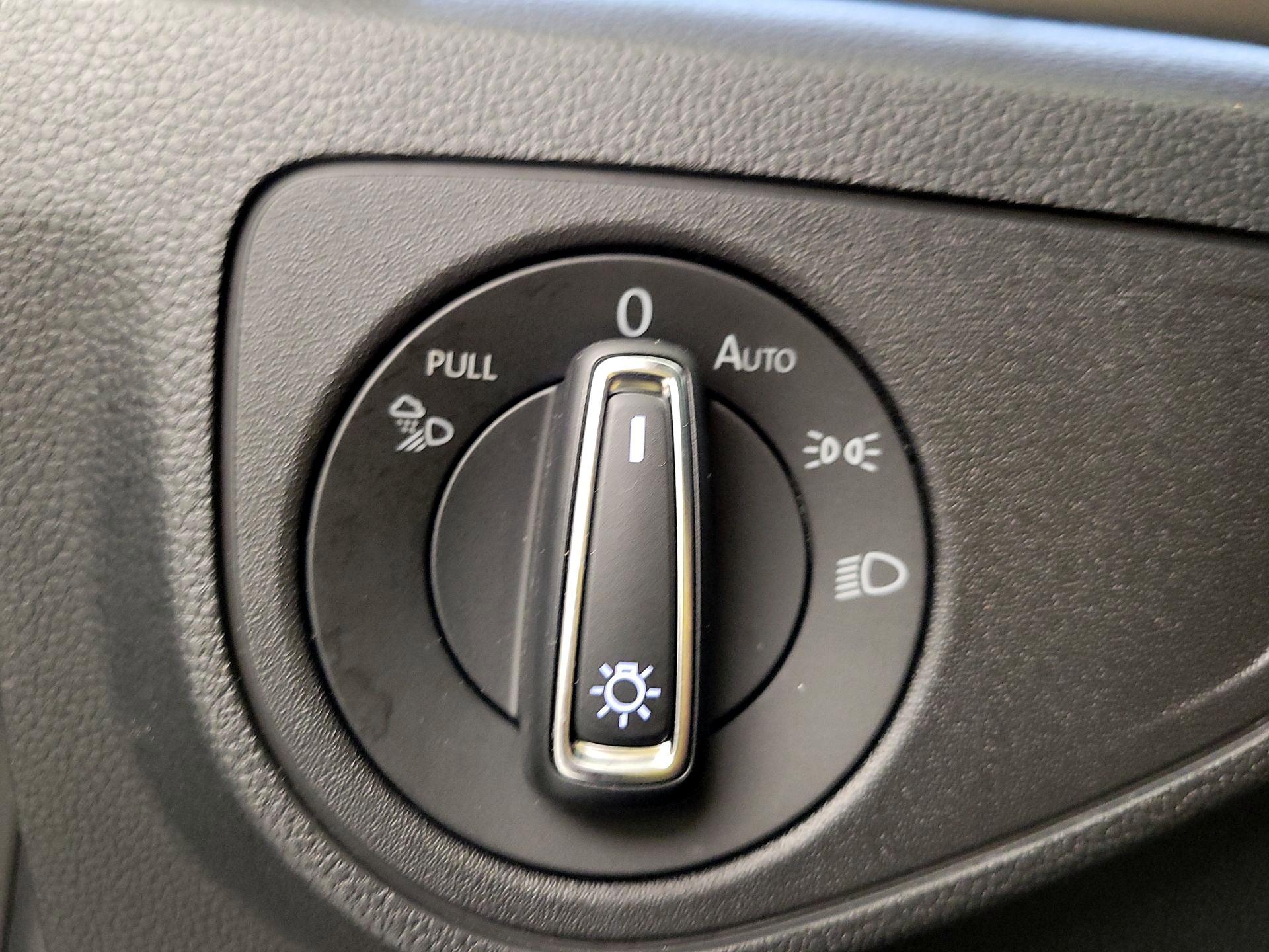 Thumbnail: 2023 Volkswagen Atlas - 13