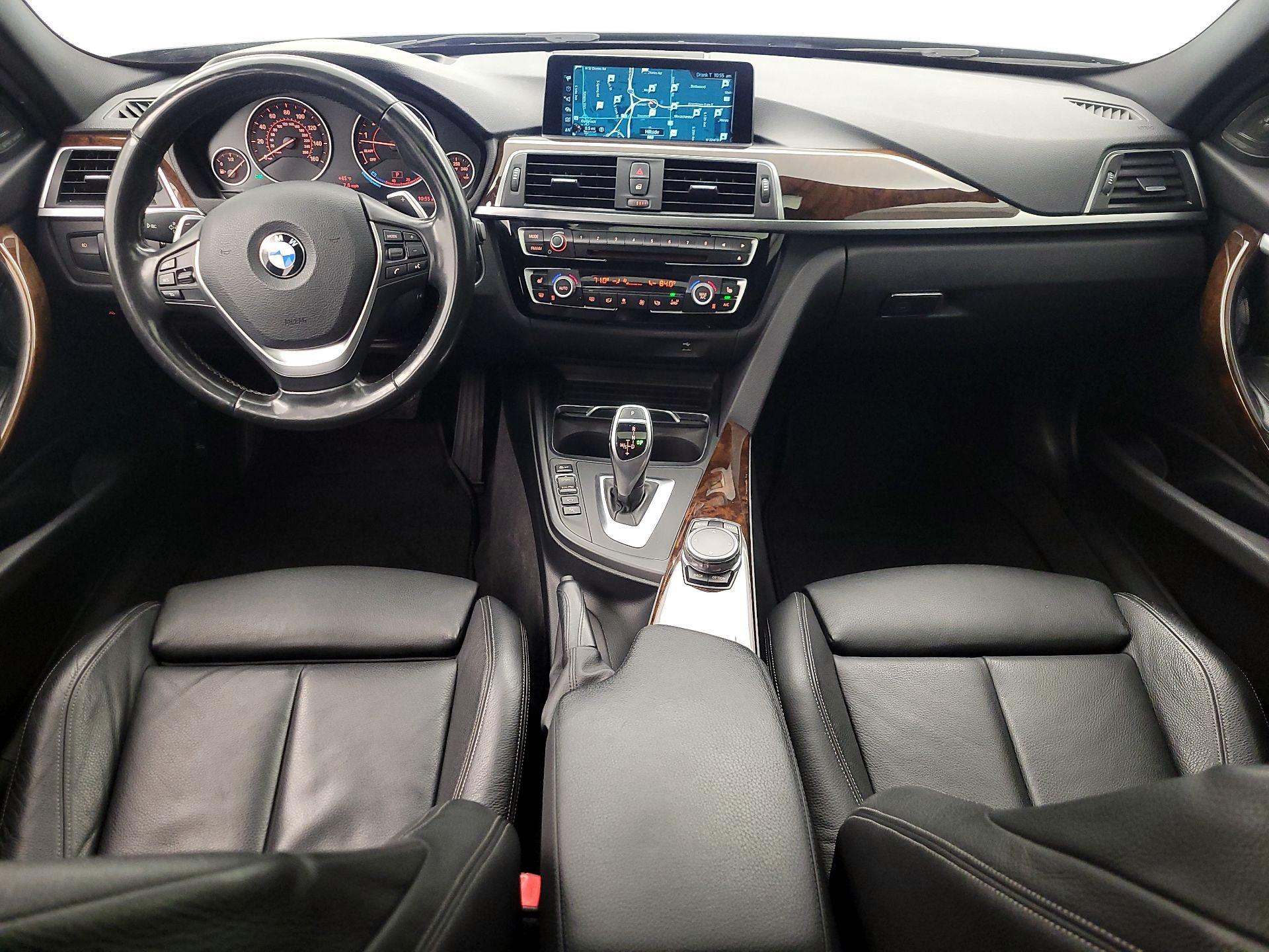 Thumbnail: 2017 BMW 3 Series - 9