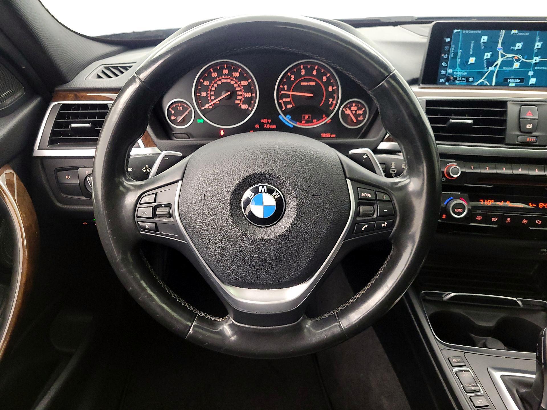 Thumbnail: 2017 BMW 3 Series - 10