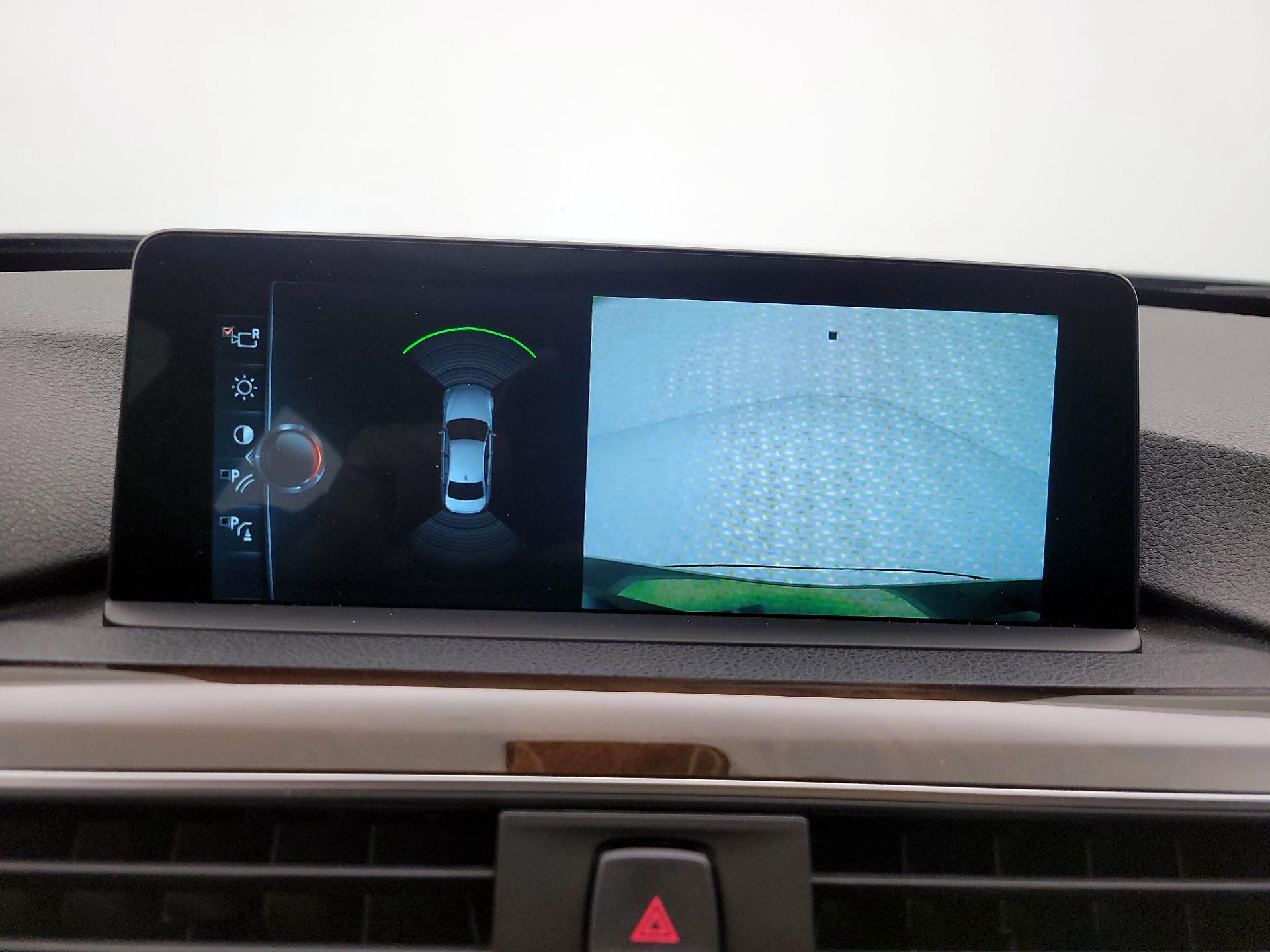 Thumbnail: 2017 BMW 3 Series - 15