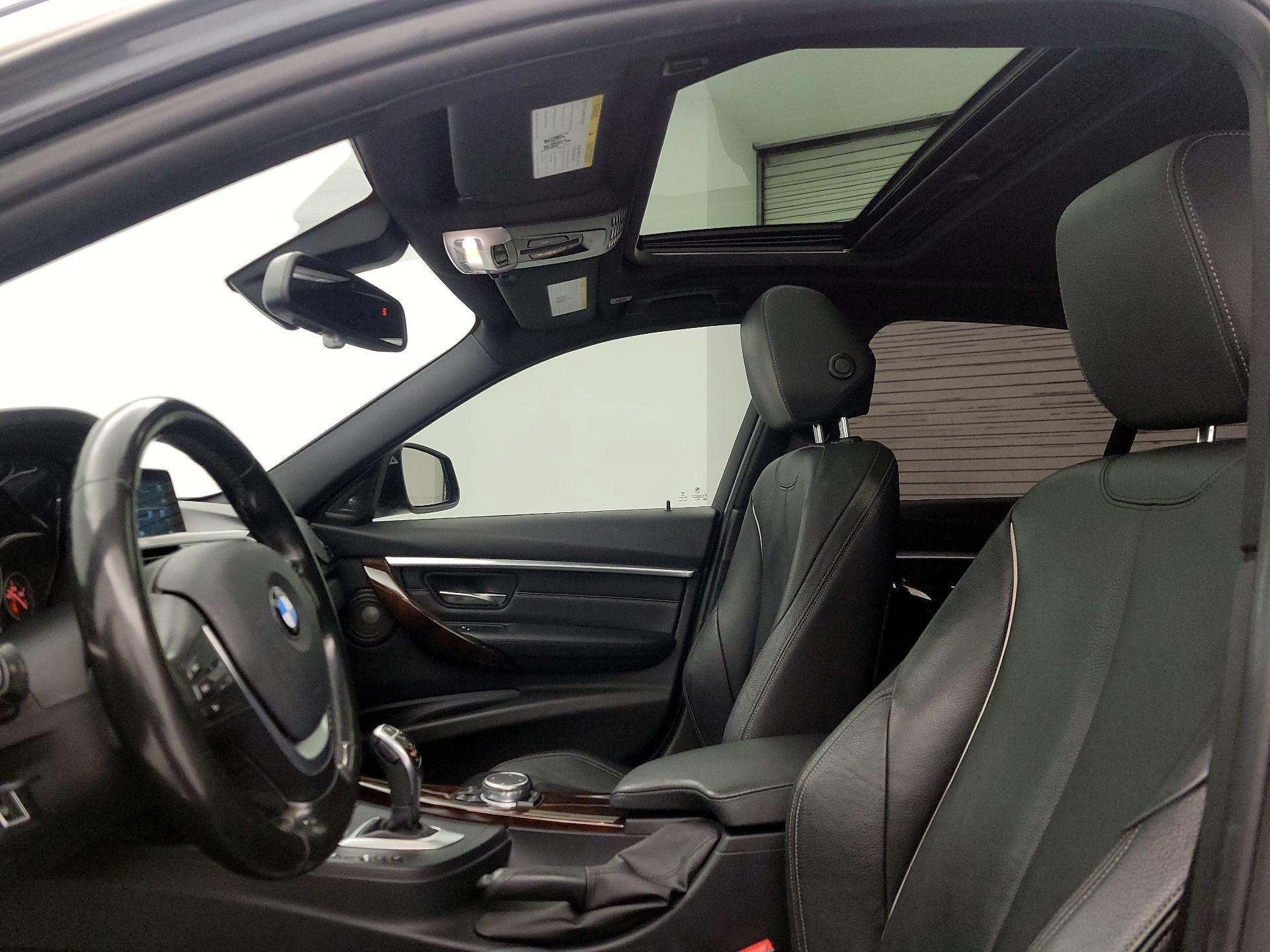 Thumbnail: 2017 BMW 3 Series - 19