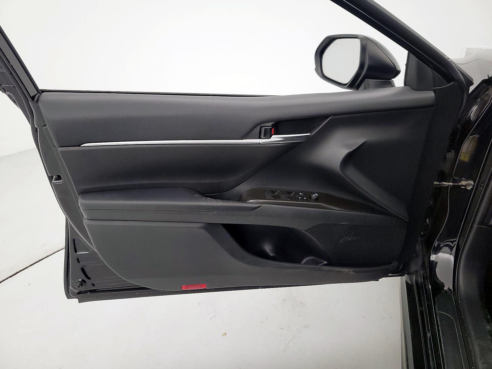 Thumbnail: 2021 Toyota Camry - 12