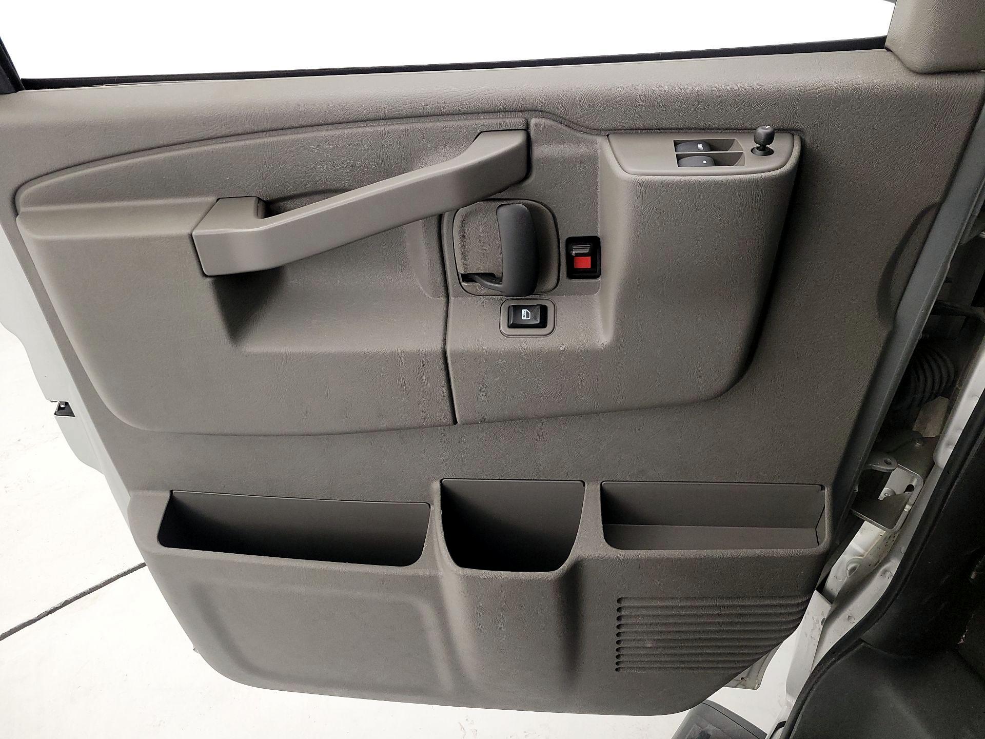 Thumbnail: 2022 Chevrolet Express - 12