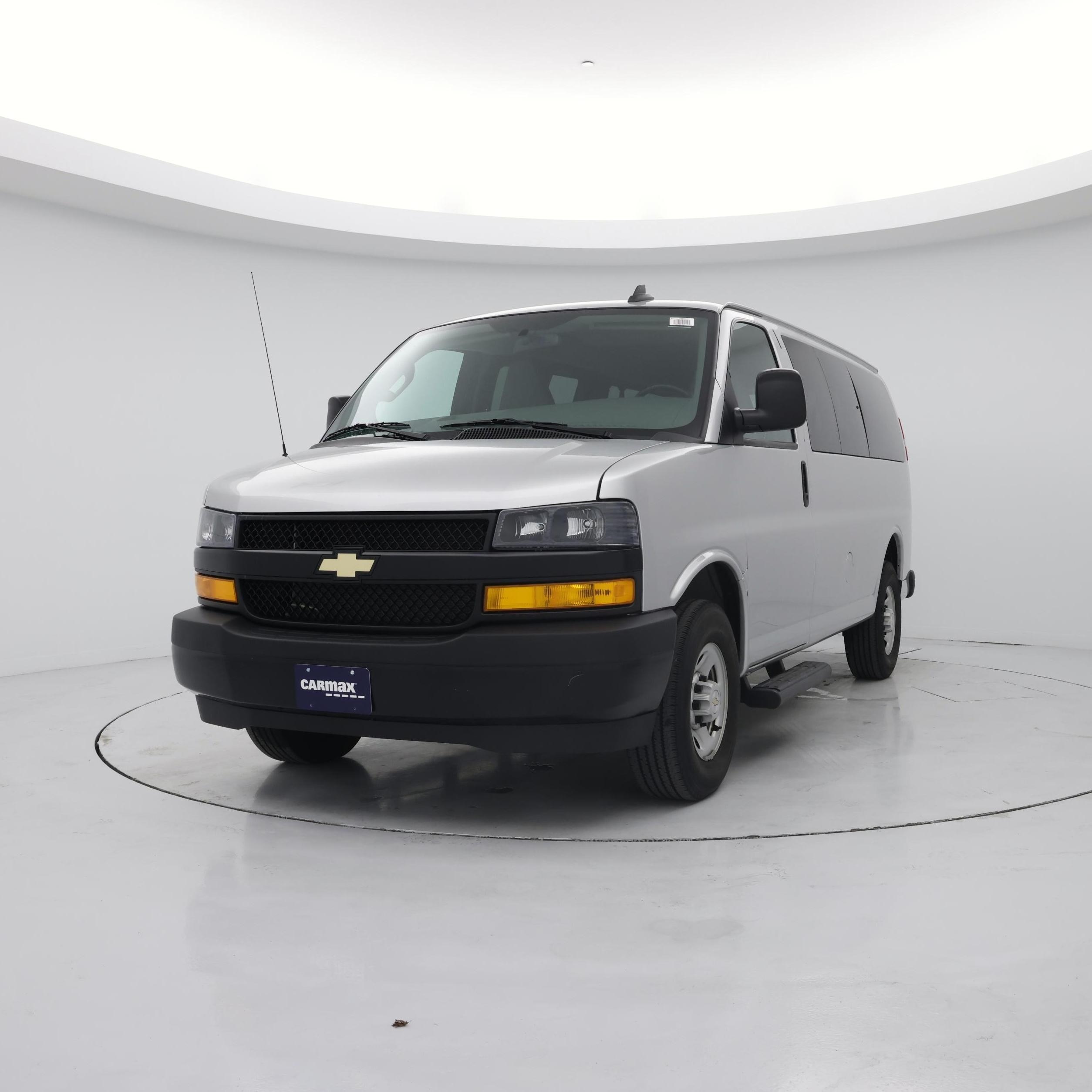 Thumbnail: 2022 Chevrolet Express - 4
