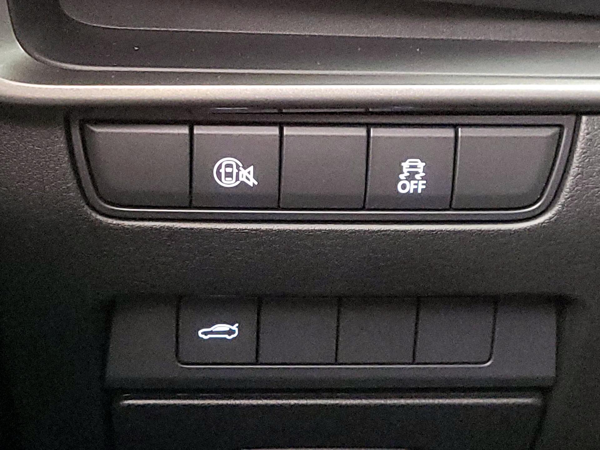 Thumbnail: 2025 Mazda Mazda3 - 13